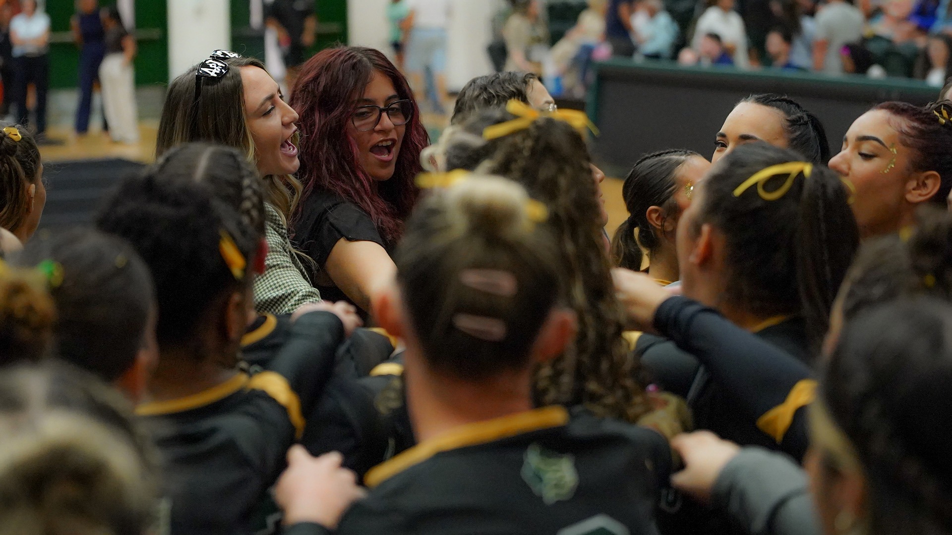 ACRO_030925_Huddle_Quinnipiac_Queen