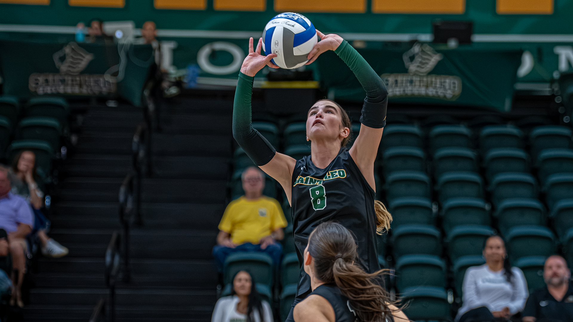 Jansen Warbritton sets the ball versus Florida Tech