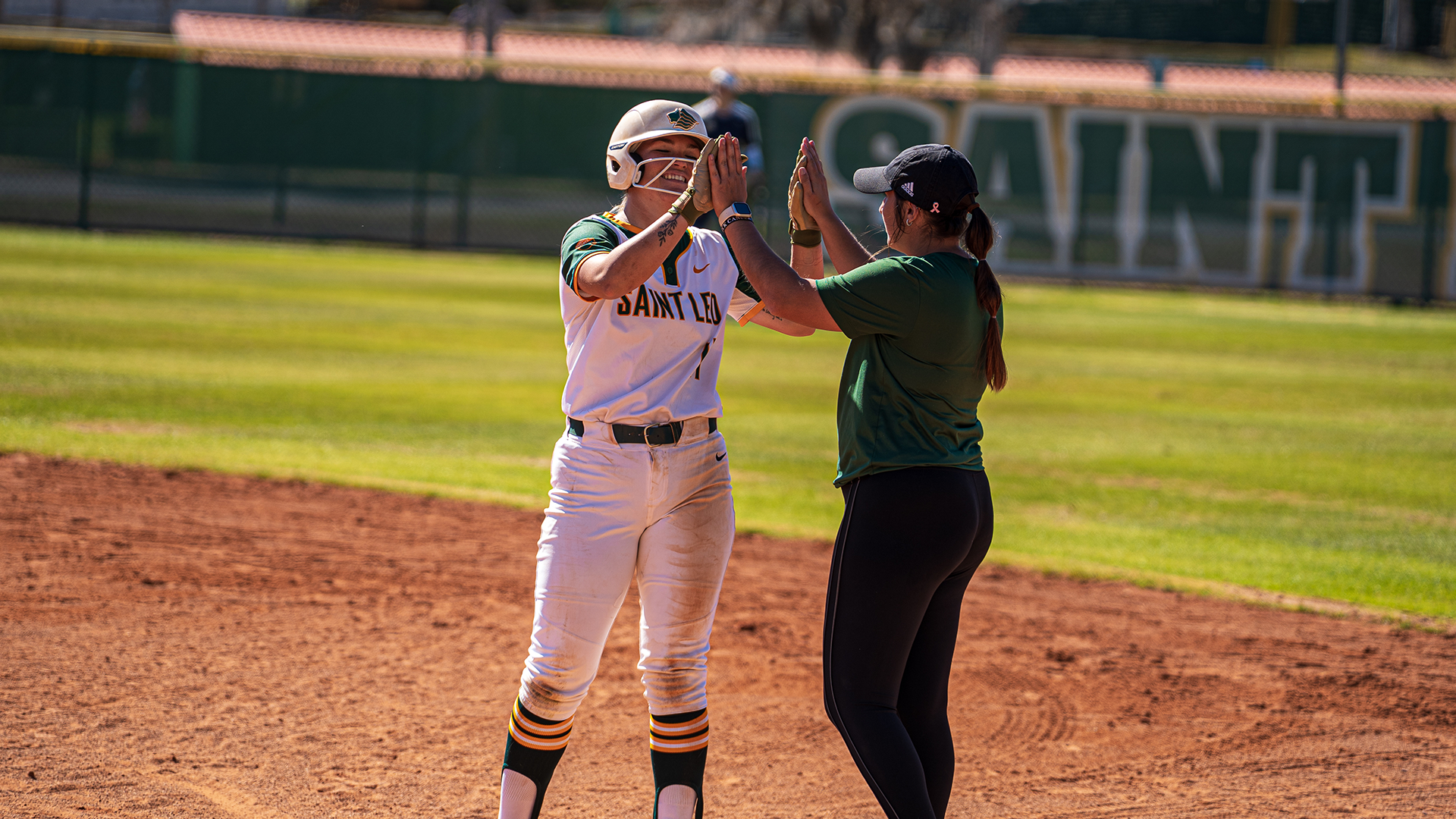 SB_Barber_Carver_MC_020726_Hayeck