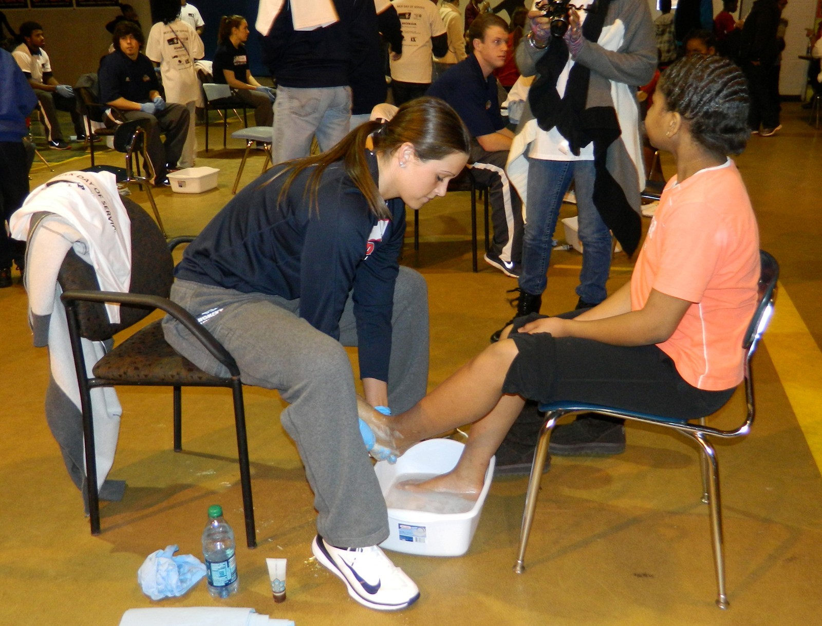 Samford student-athletes at Samaritan's Feet's Shoes of Hope Distribution