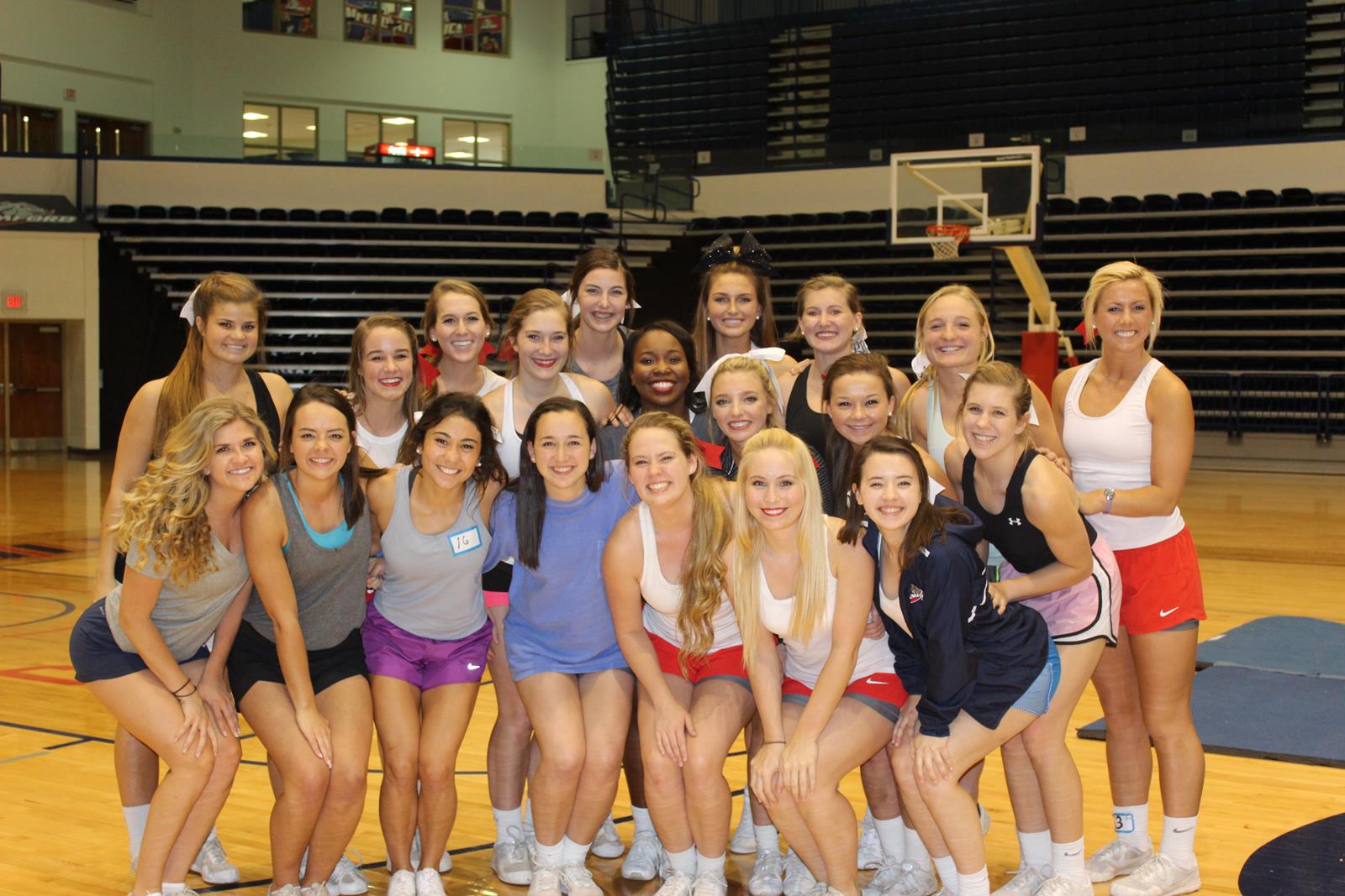 2015-16 Cheerleading Squad