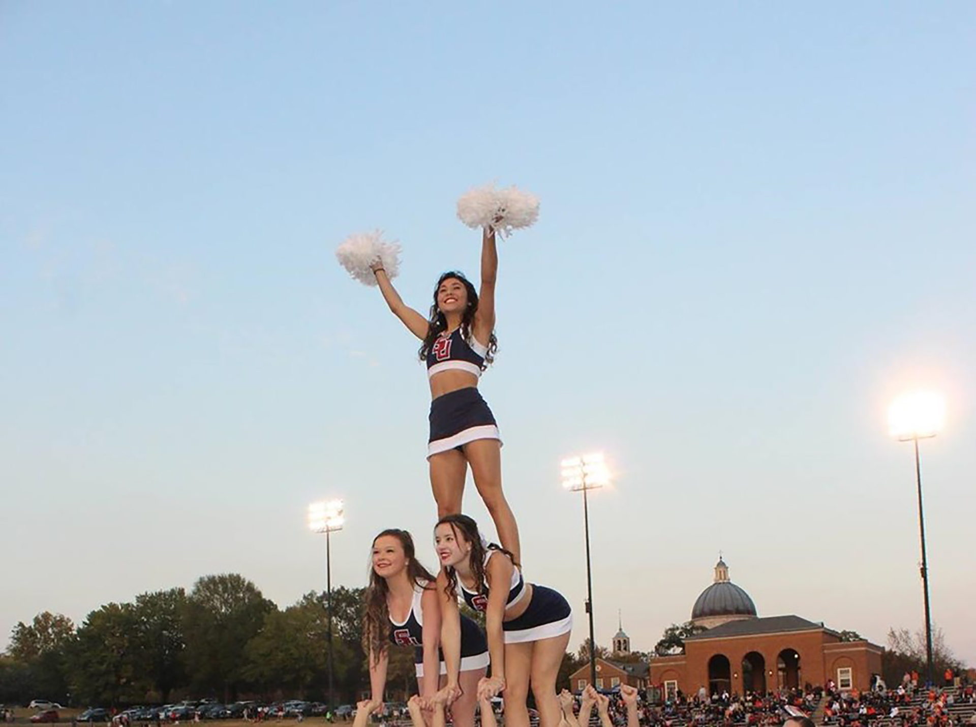 cheerleaders pyramid