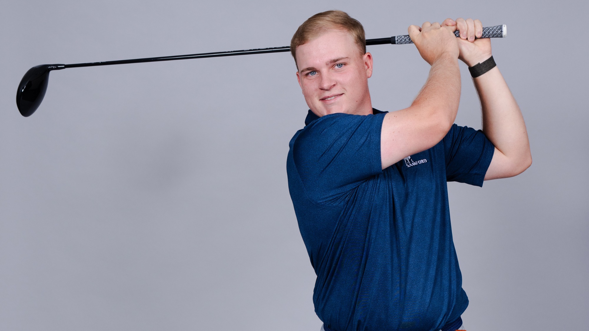 Gavin Isbell swinging