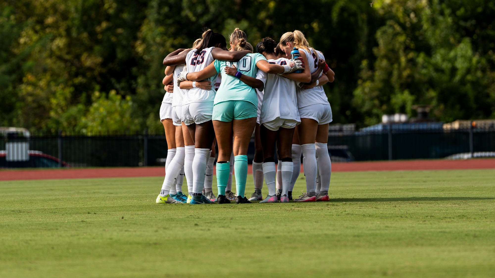 Soccer huddle vs Alabama 2025