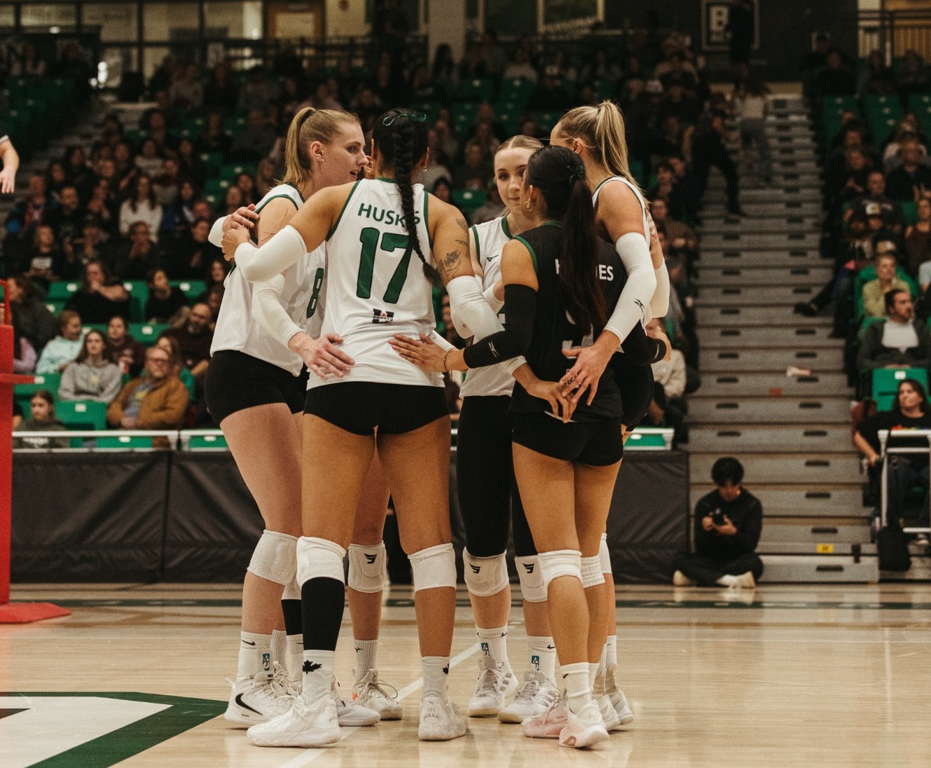 Huskies vs Bobcats 2025-26