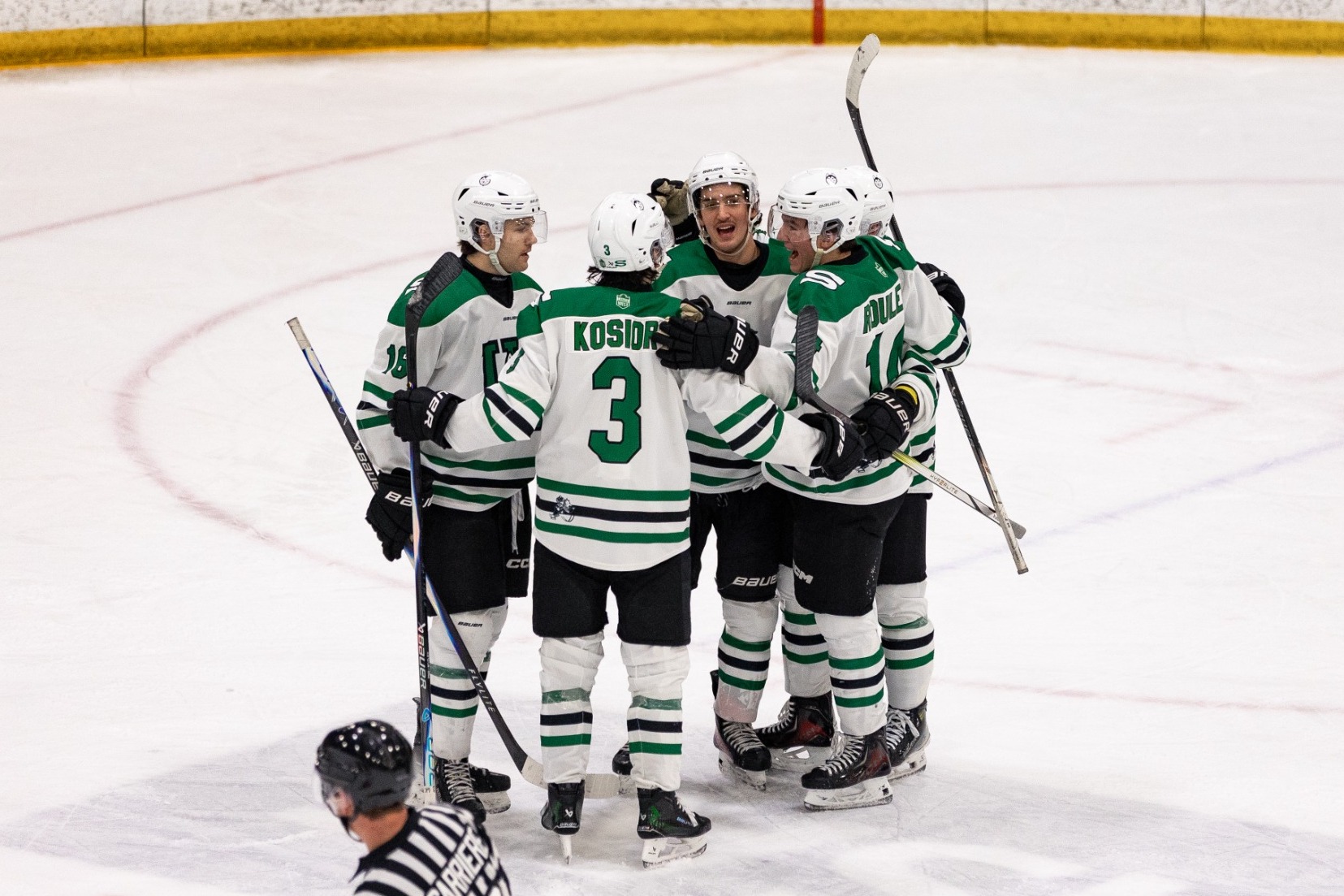 Huskies vs Cougars 2025-26