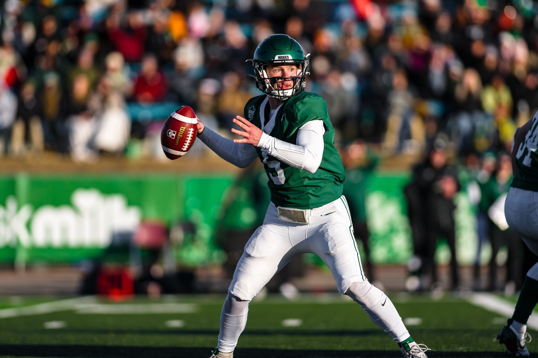 Jake Farrell vs Queen's 2025 Mitchell Bowl