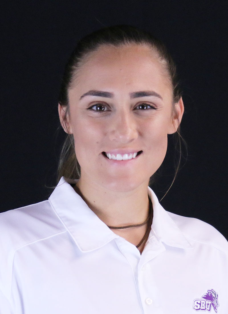 Carly Thomas Headshot