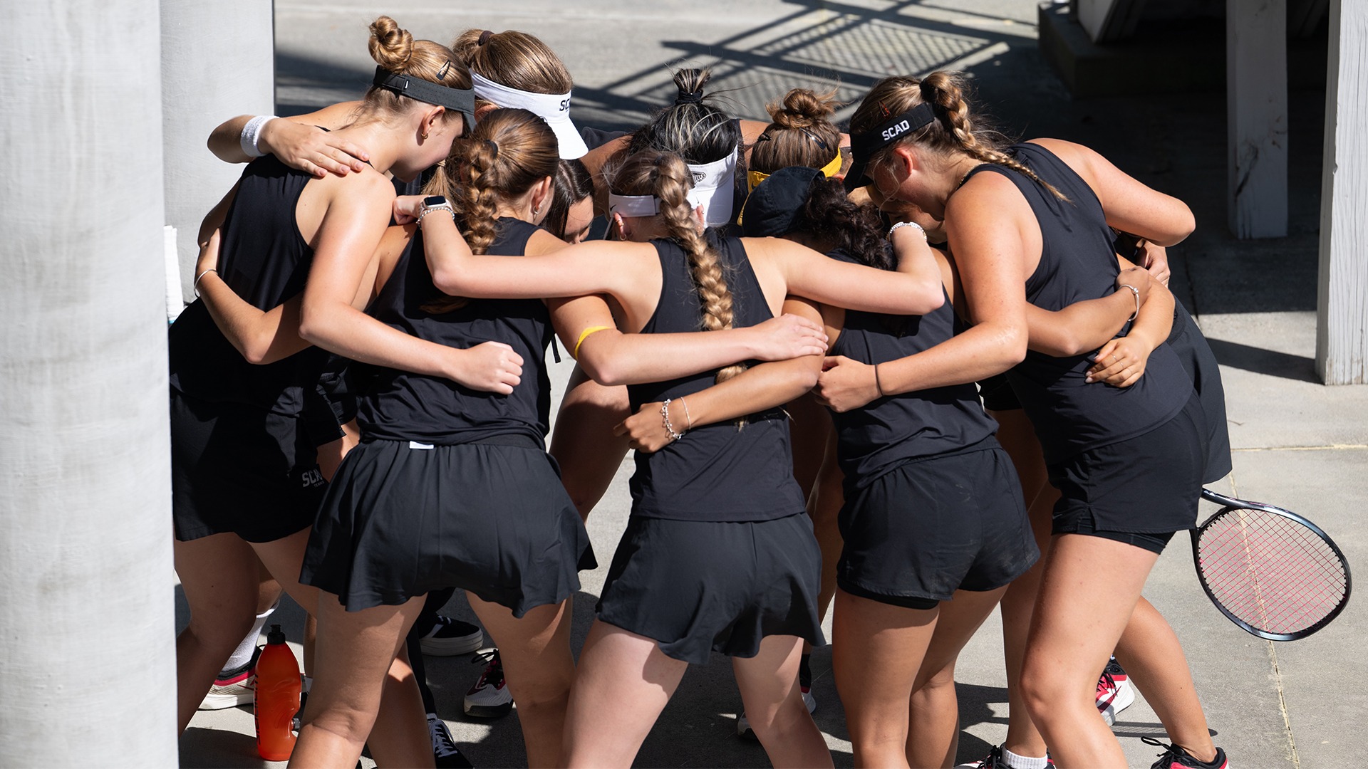 Women's Tennis Huddle