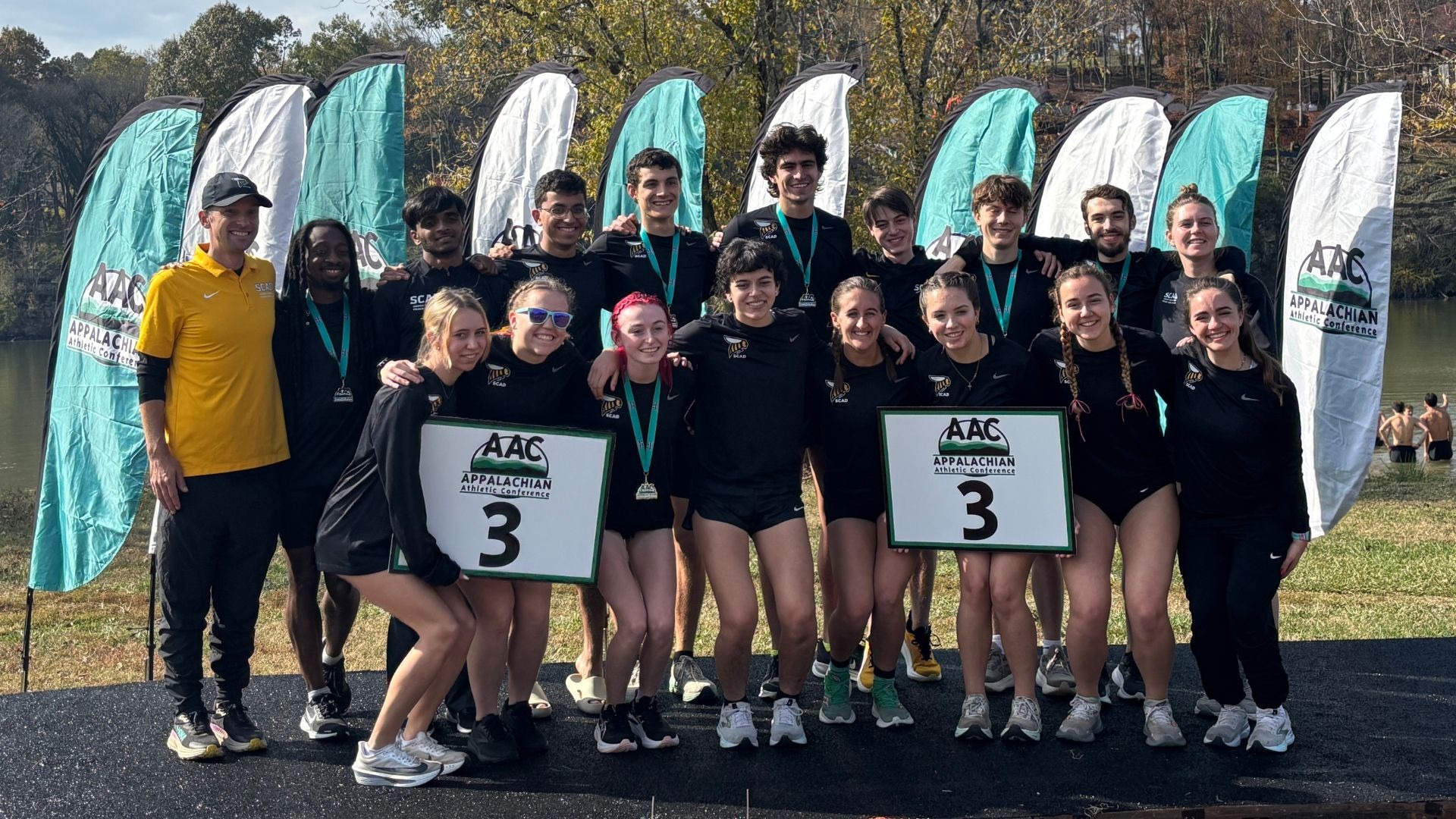 Men's and Women's Cross Country Takes 3rd at AAC Conference Meet