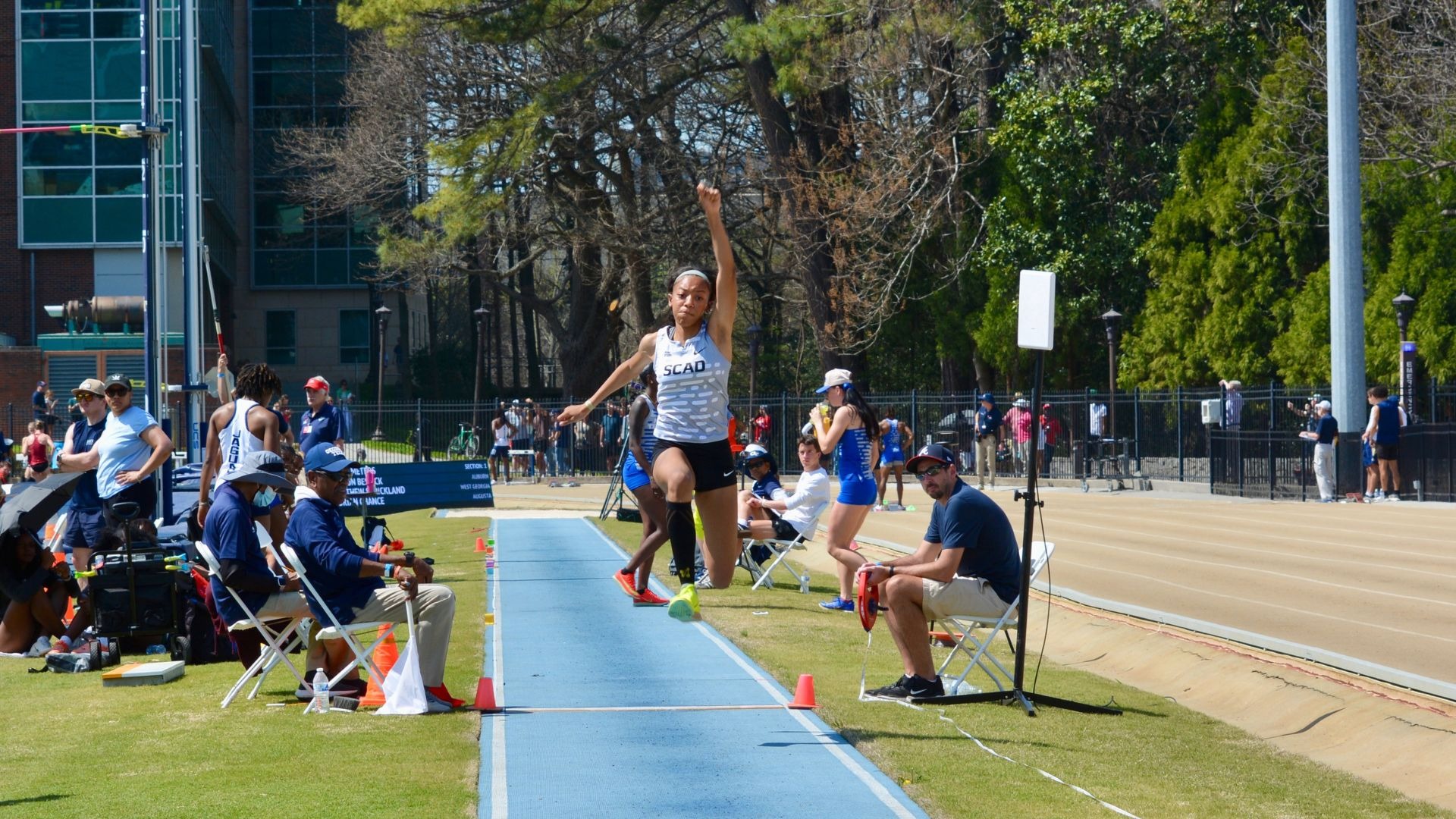 Jada Parrott jumps 10.87m in triple jump