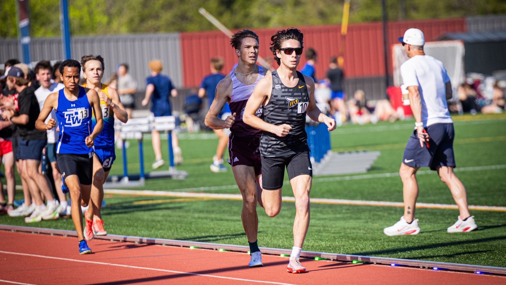 Jackson Braddock races at the Lee Fast Break Invitational