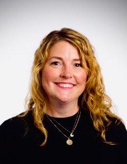 Carey Loch headshot