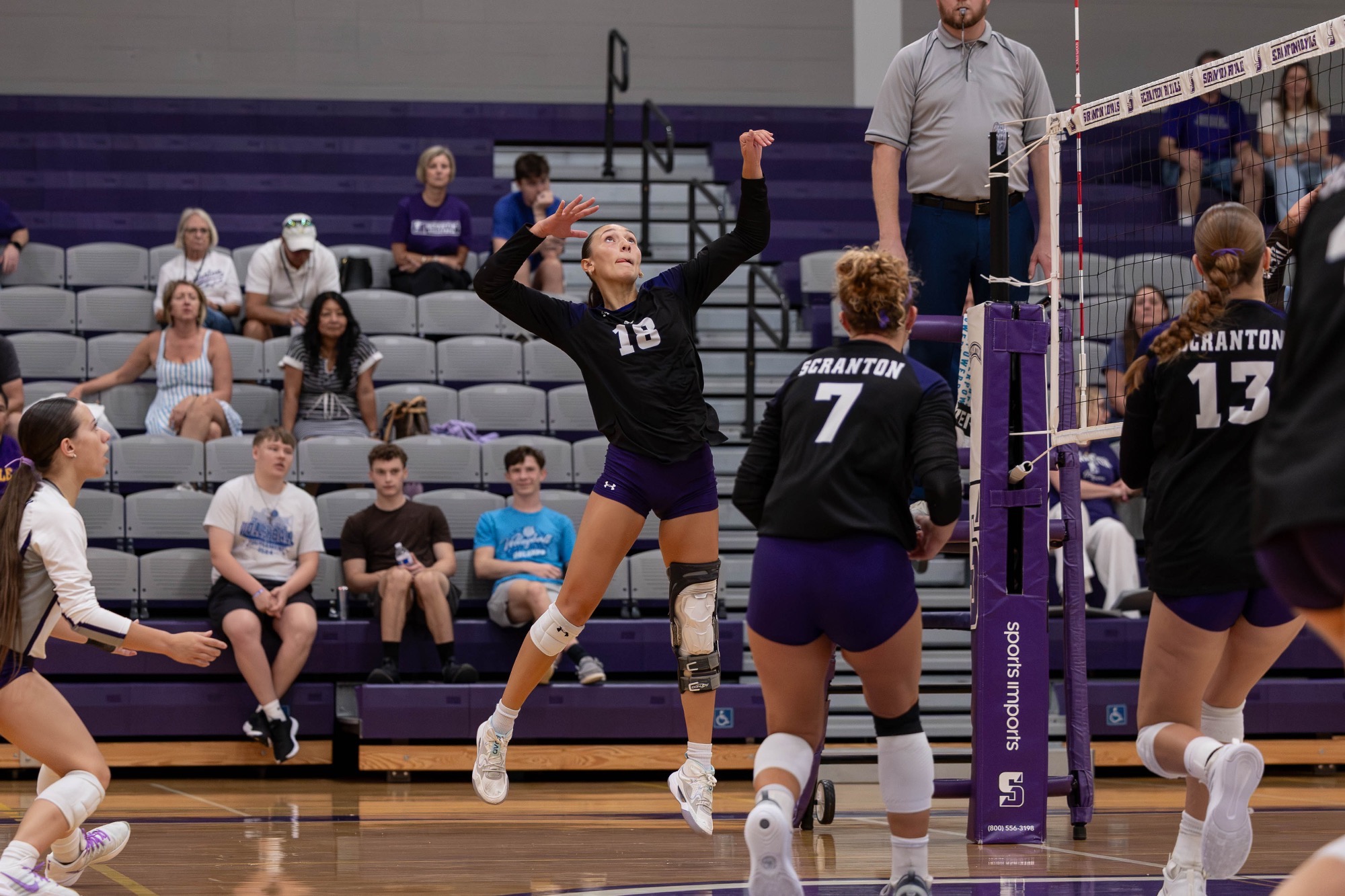 Volleyball - Adria Vargas 