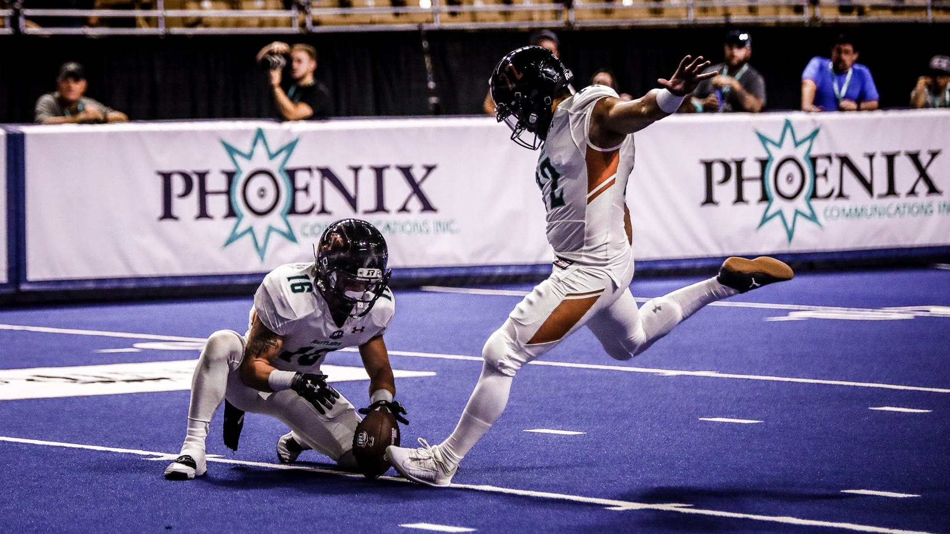 Sign Kicker Ernesto Lacayo 2025