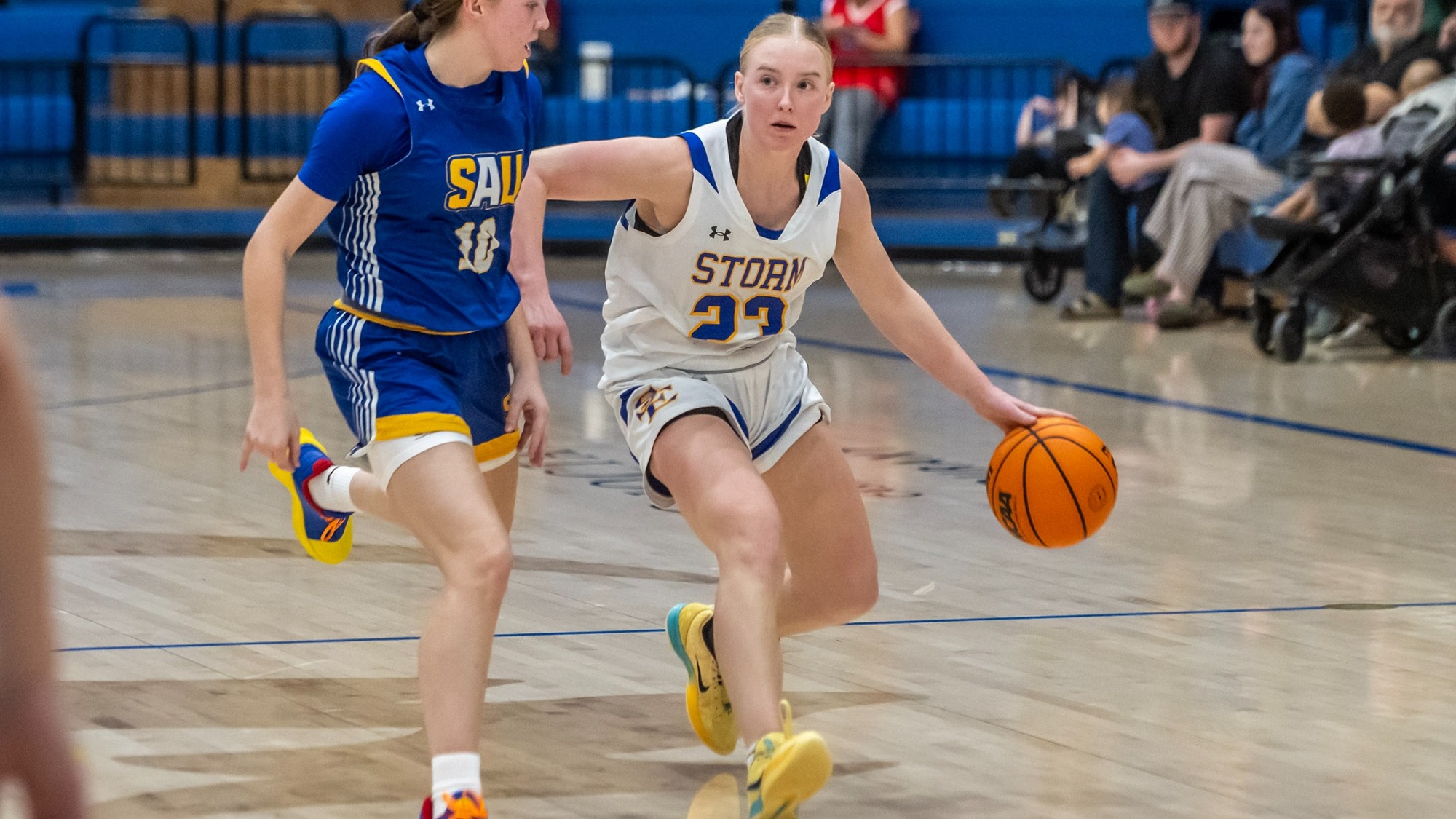 Abbie Barr drive the ball up up the floor versus Southern Arkansas