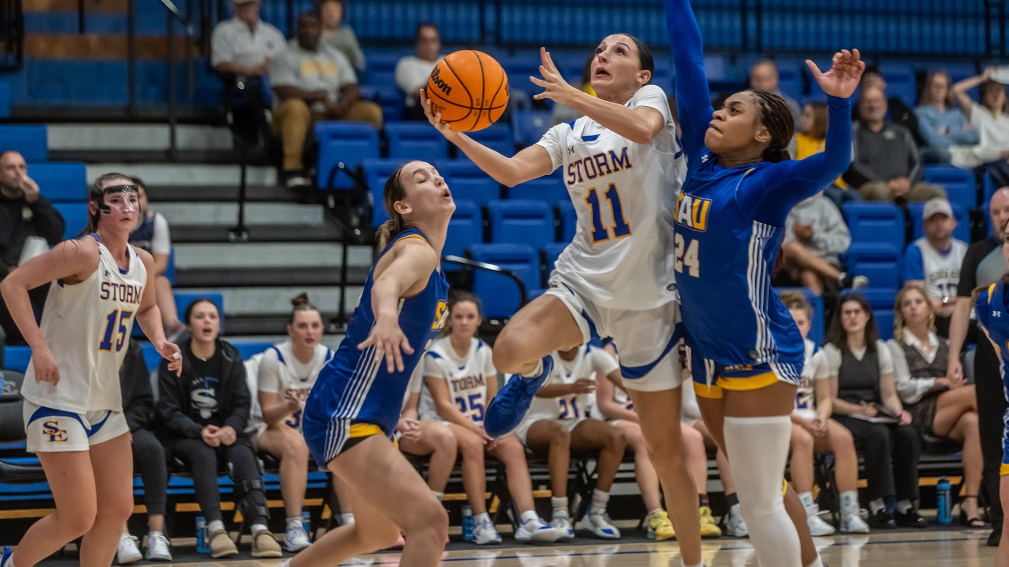 Kenzli Warden lays the ball in versus Southern Arkansas