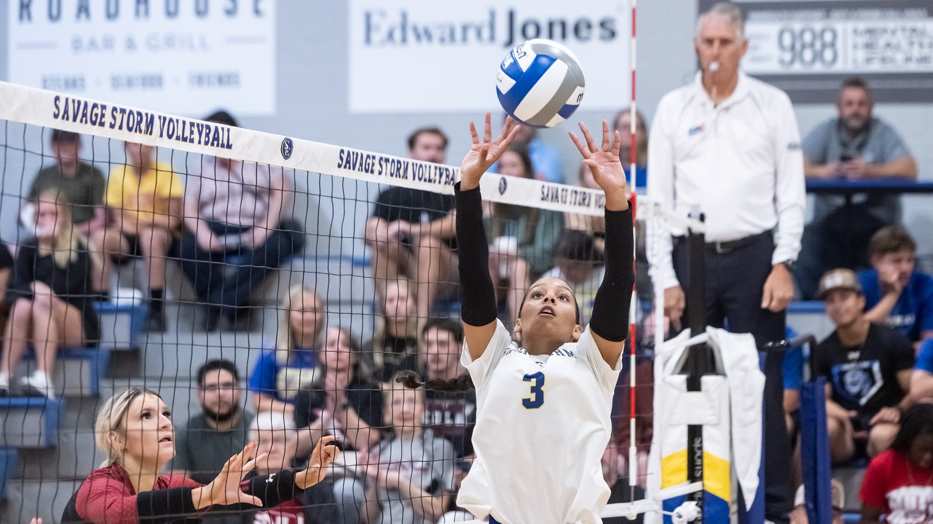 Jasmin Dion setting vs. Southern Nazarene