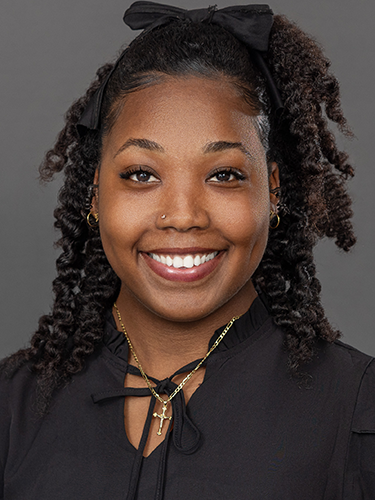 Deandra Small