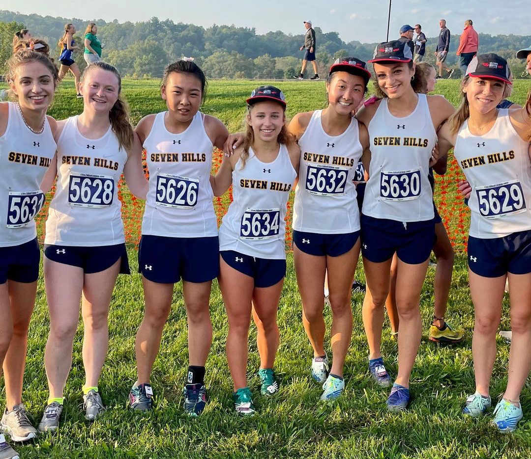 Stingers Compete at the Milford XC Invite Seven Hills School