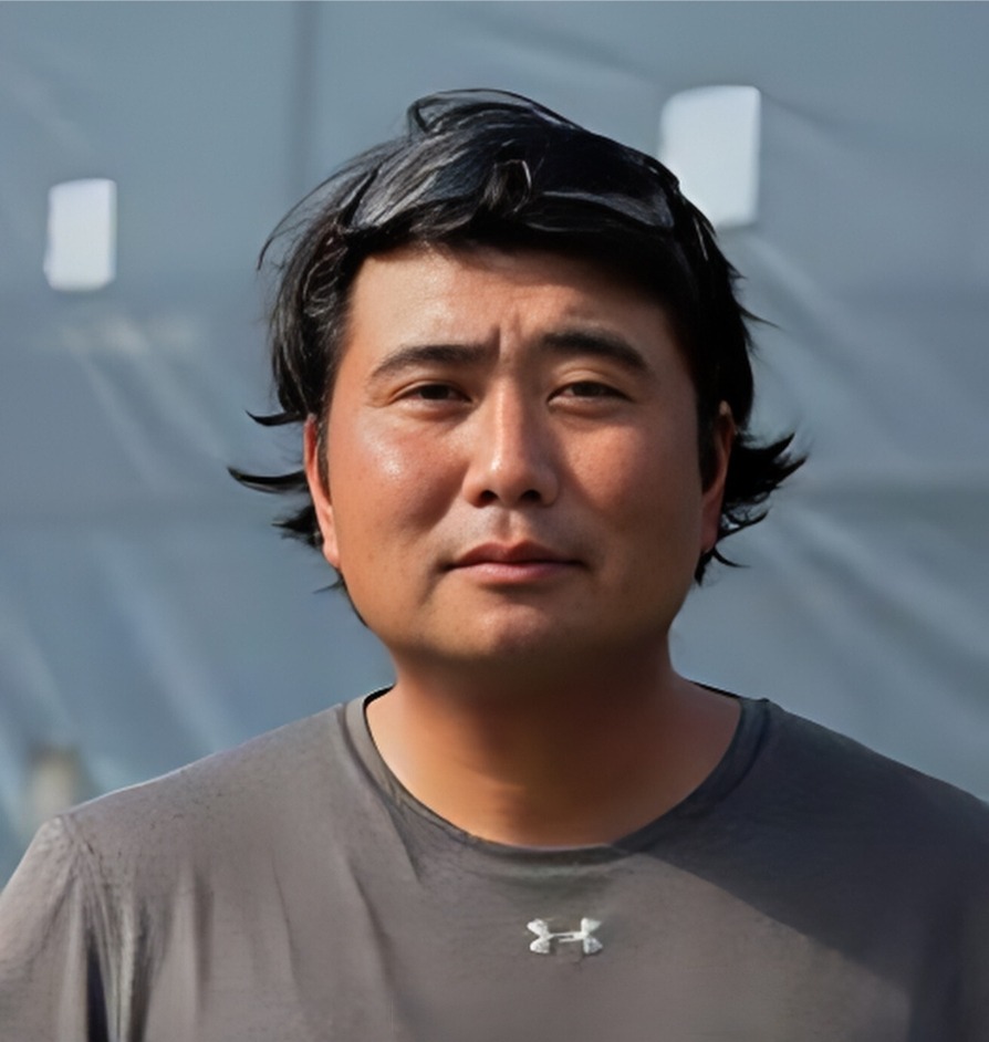 renato mizutani headshot