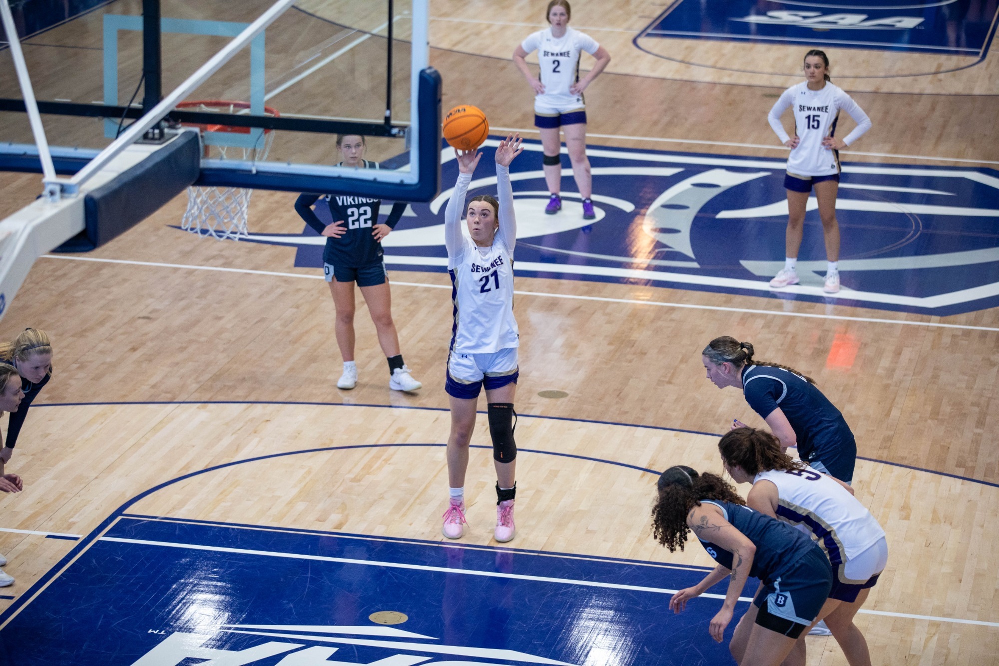 eliza everett vs berry