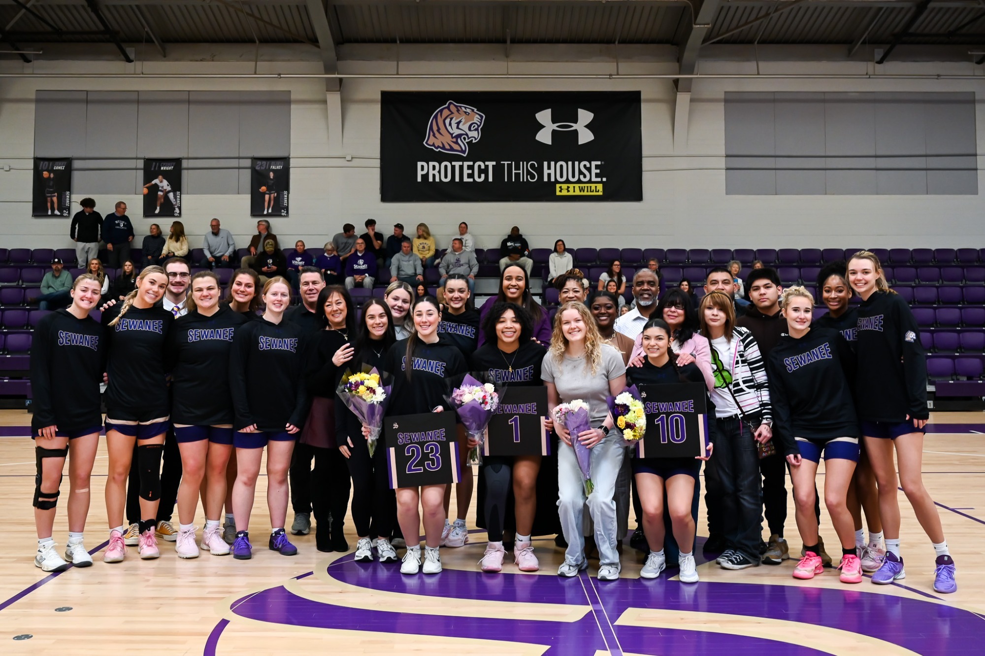 women's basketball senior day