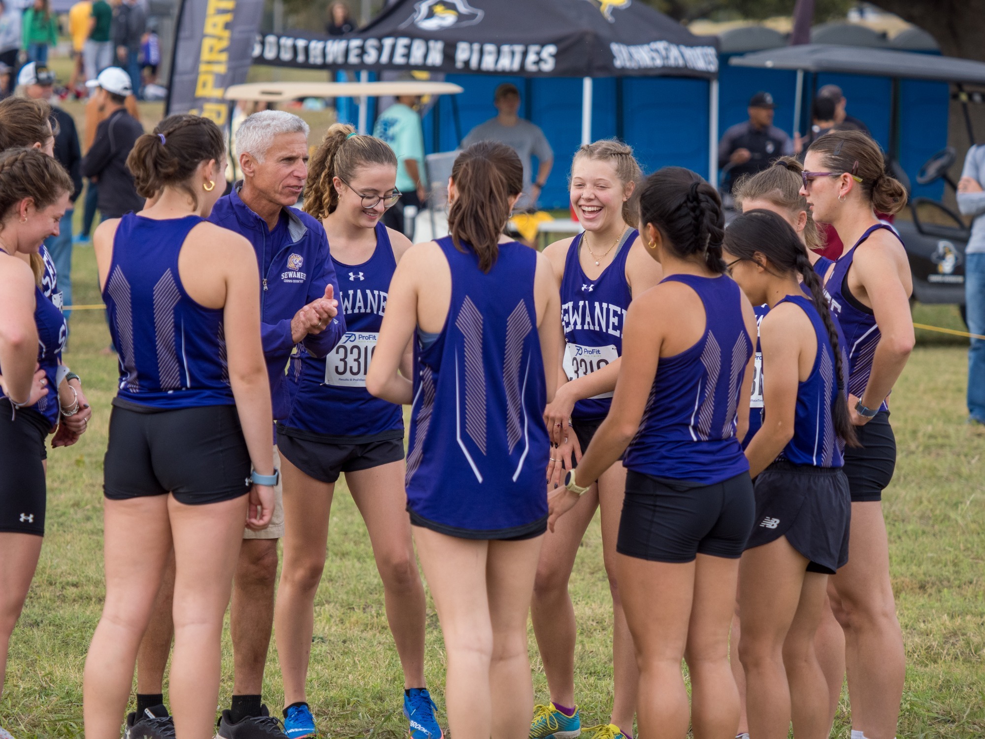 women's xc group photo