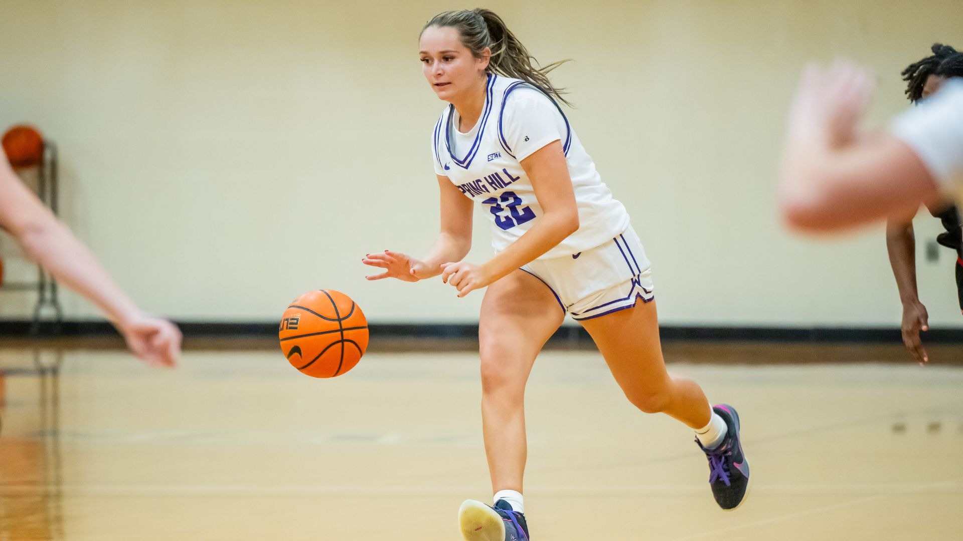 Madison Dowling moves through the defense