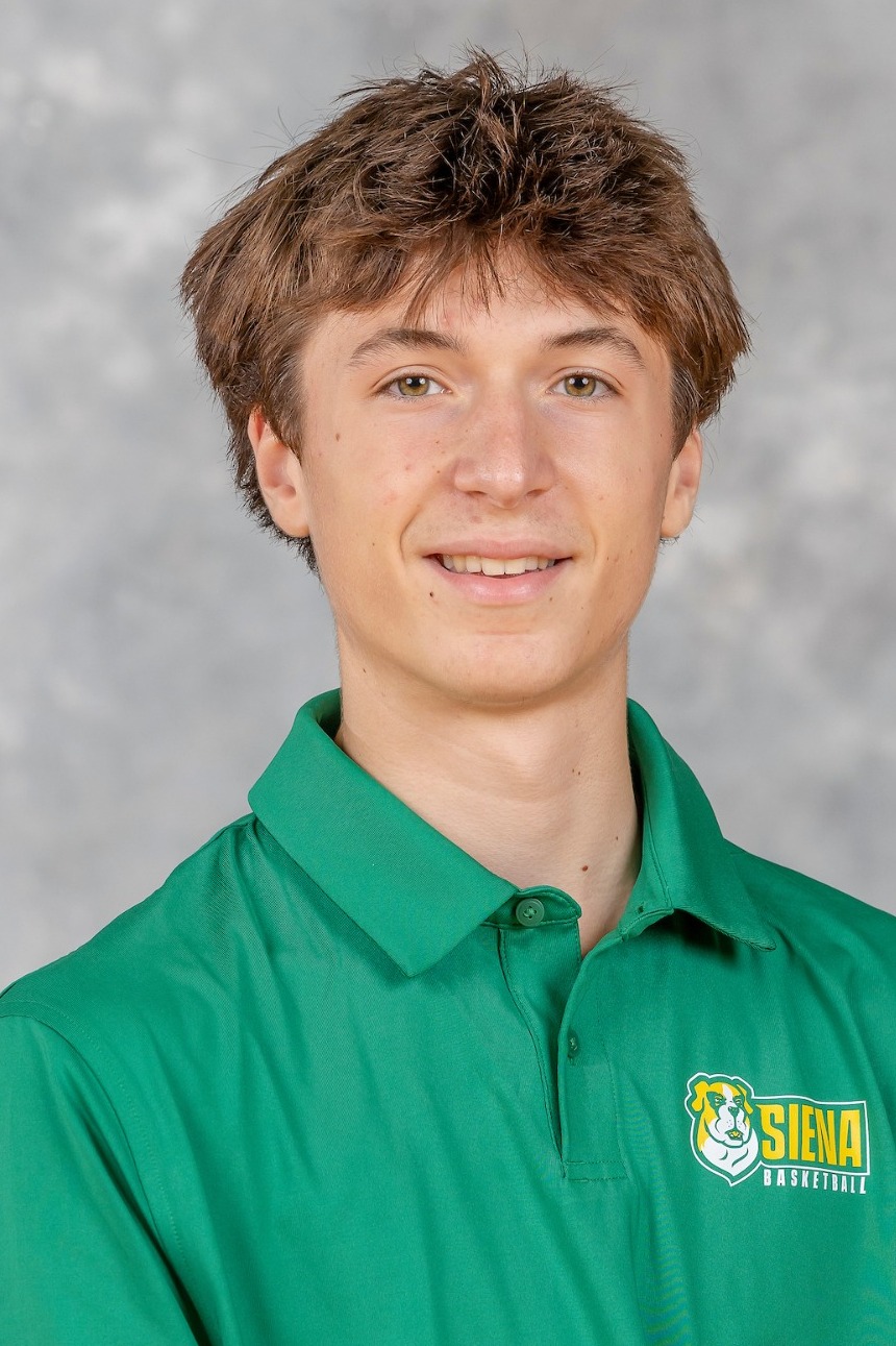 Manager Fairbanks 24-25 headshot