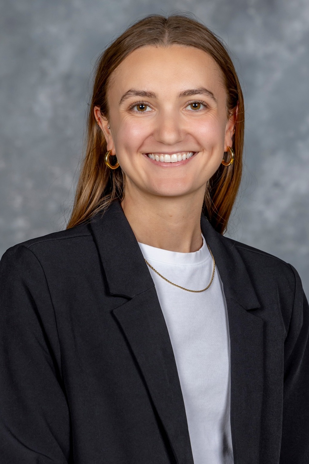 Megan Daviero Headshot 2025
