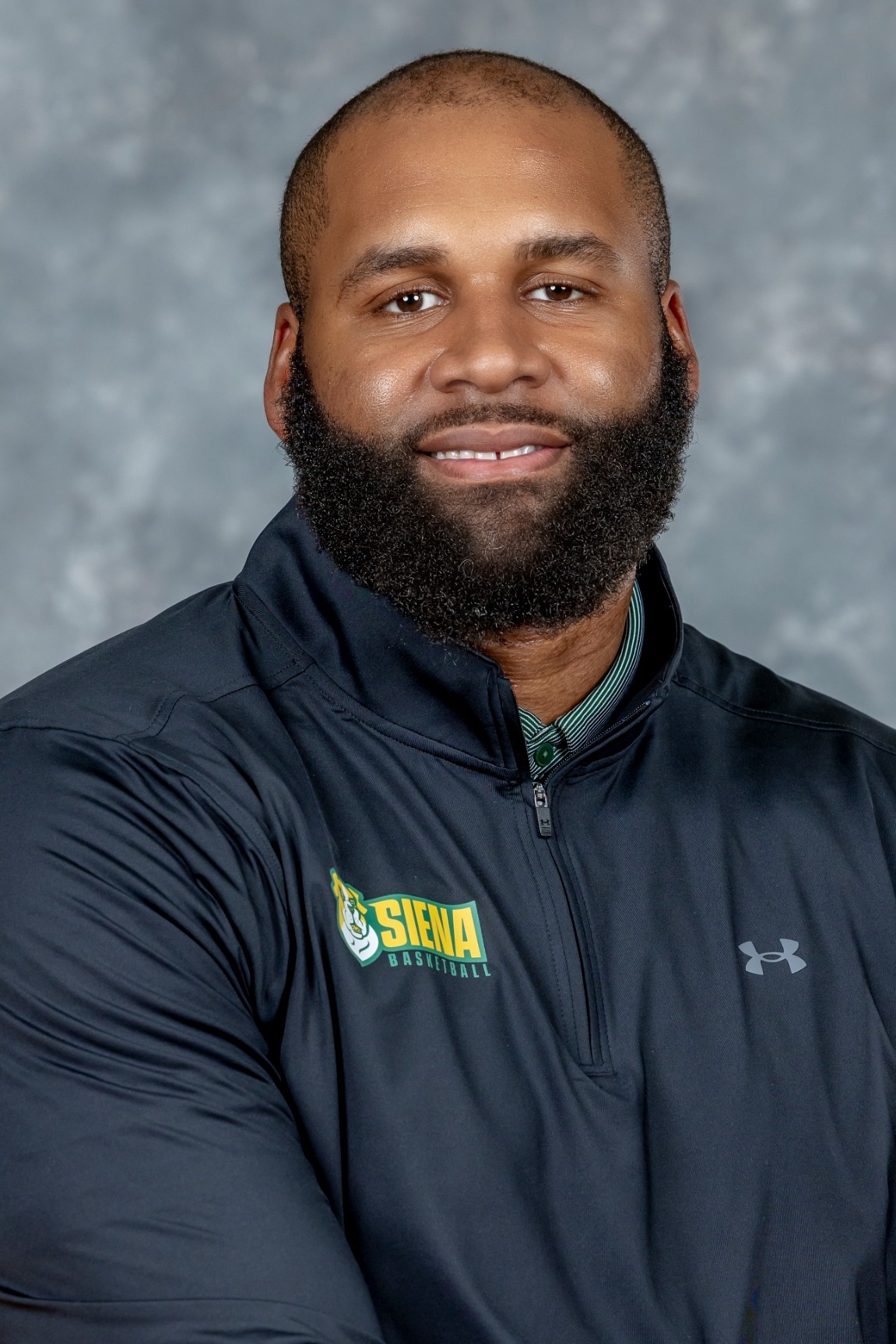 Coach Onuaku 2025-26 Headshot