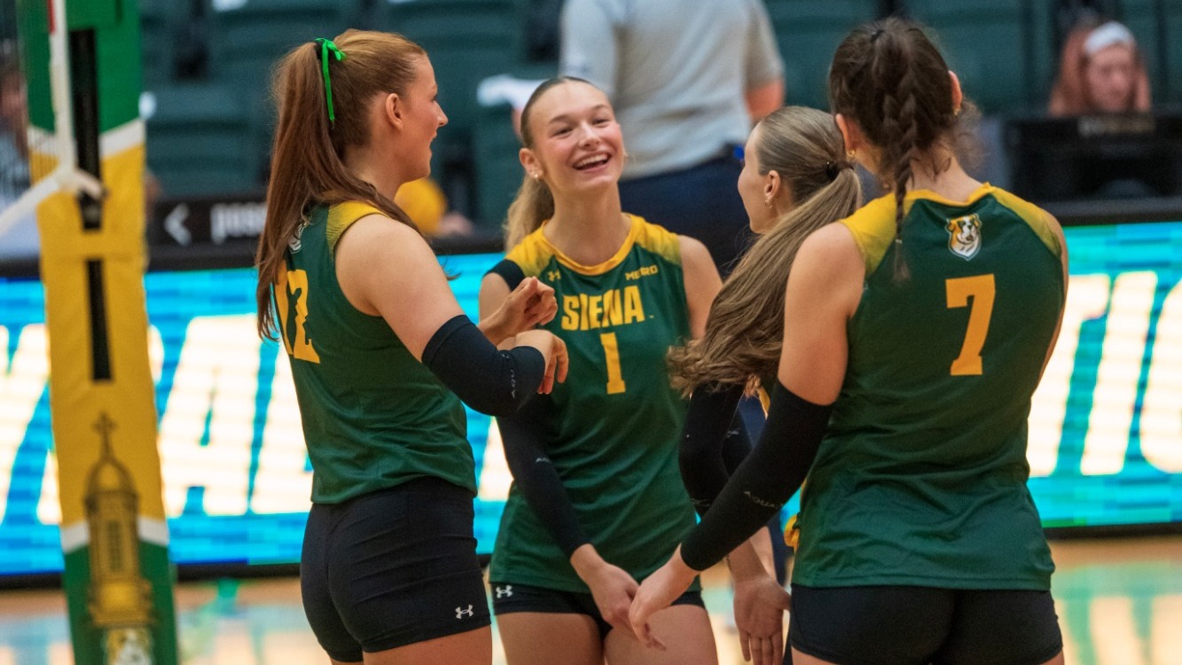 VB team huddle 