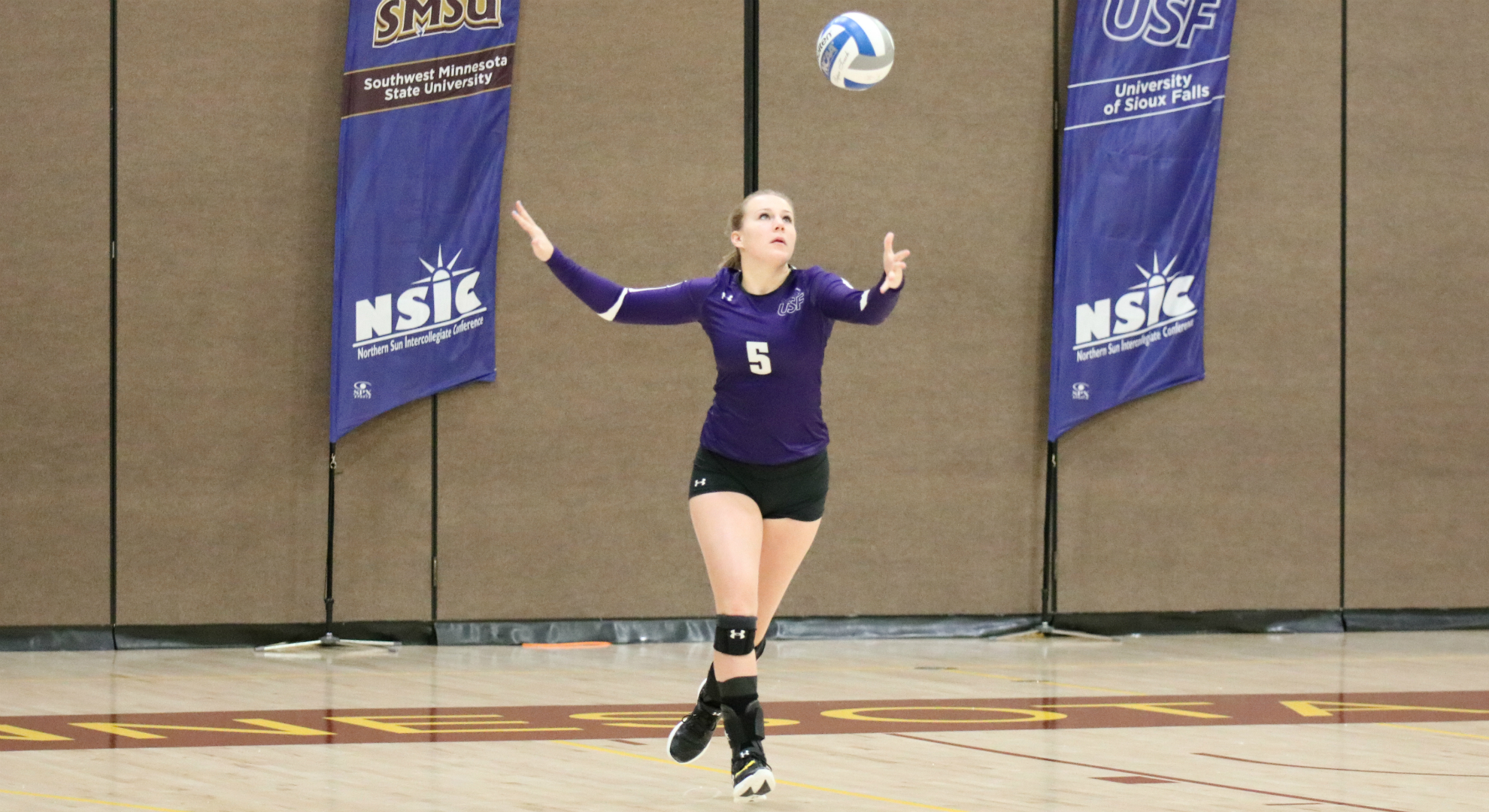 USF Volleyball remains undefeated after 40 Texas trip; three named to