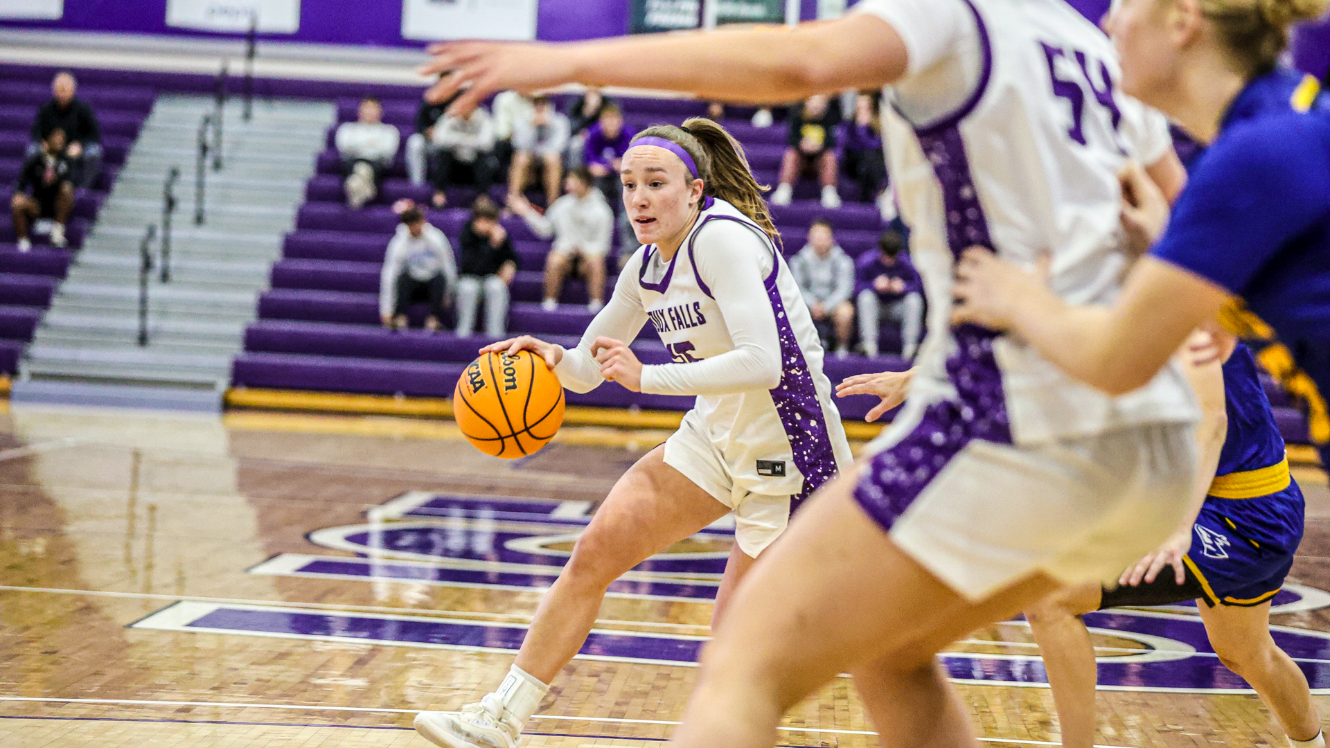 Alexis Rose drives to the hoop