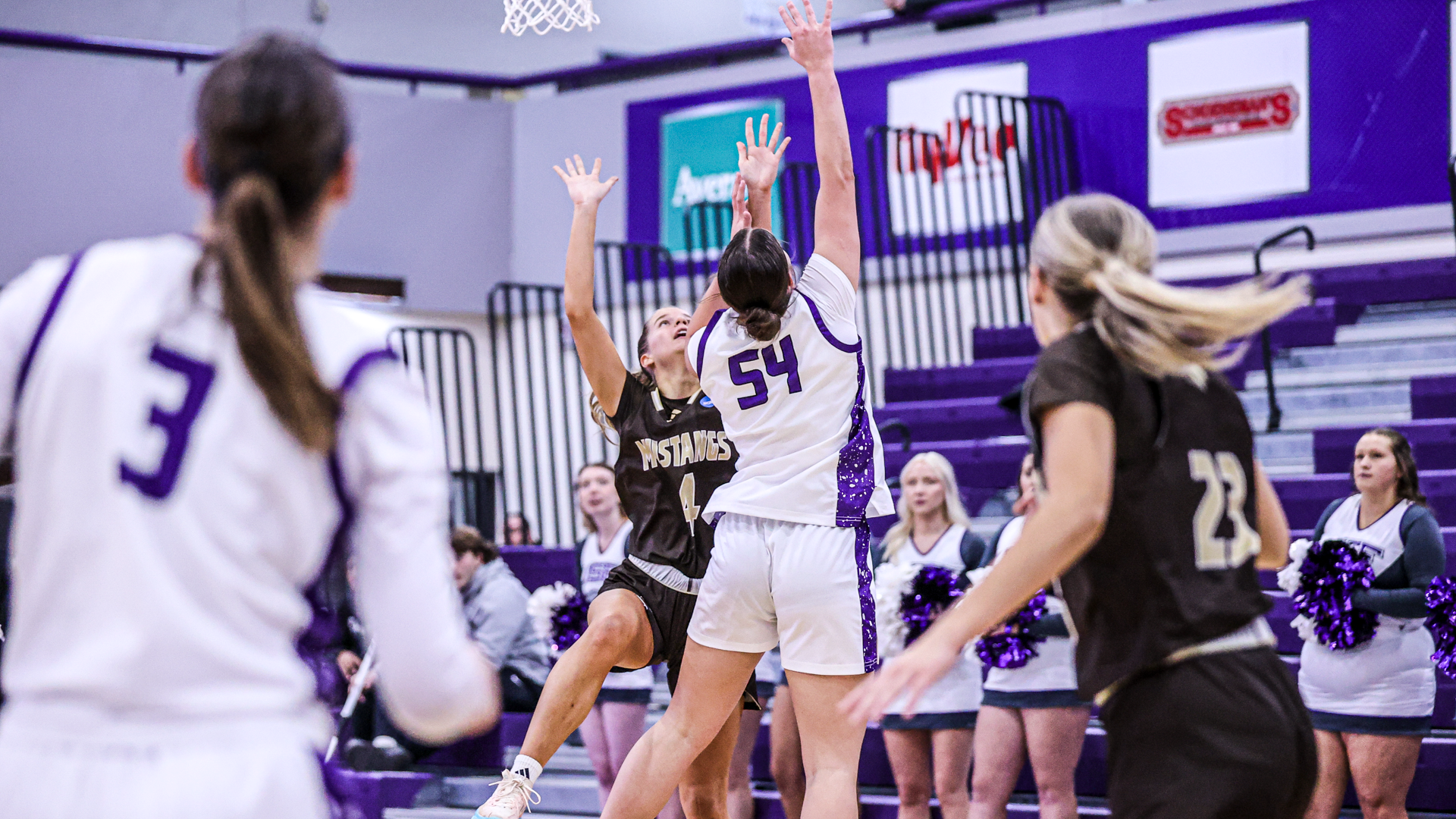 Krista Langager takes a layup