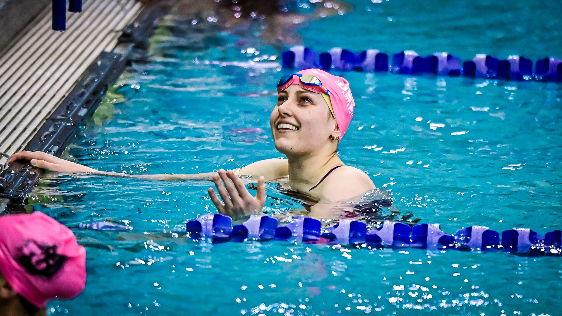 Charlotte Gibbs wins swim event at UMary