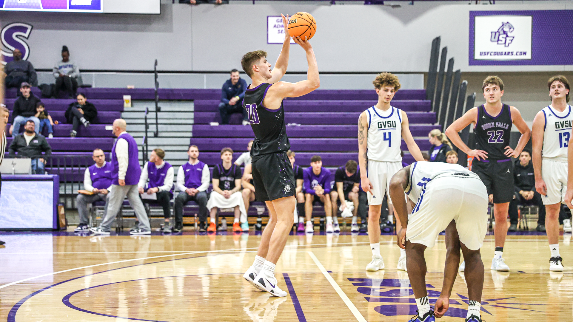 Brandon Hrncir shoots a FT