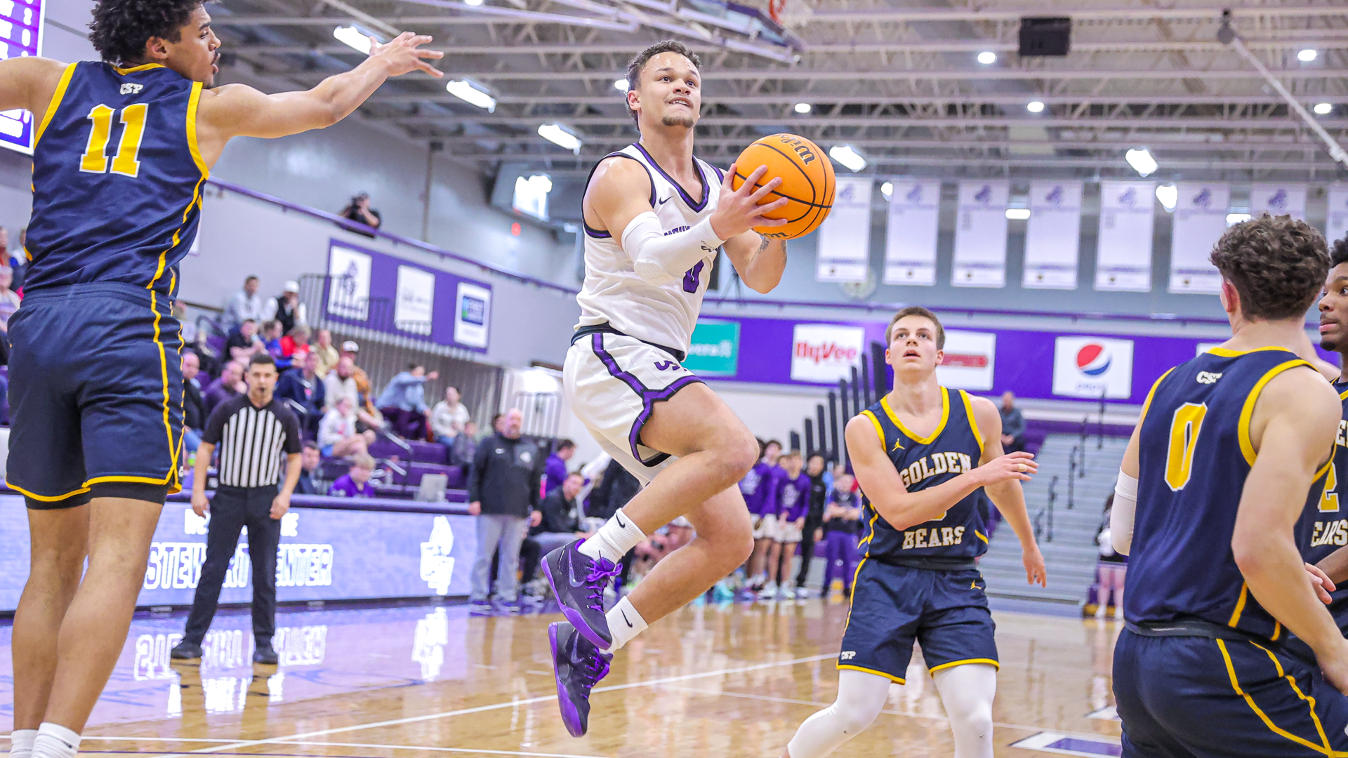 Taylen Ashley takes a layup