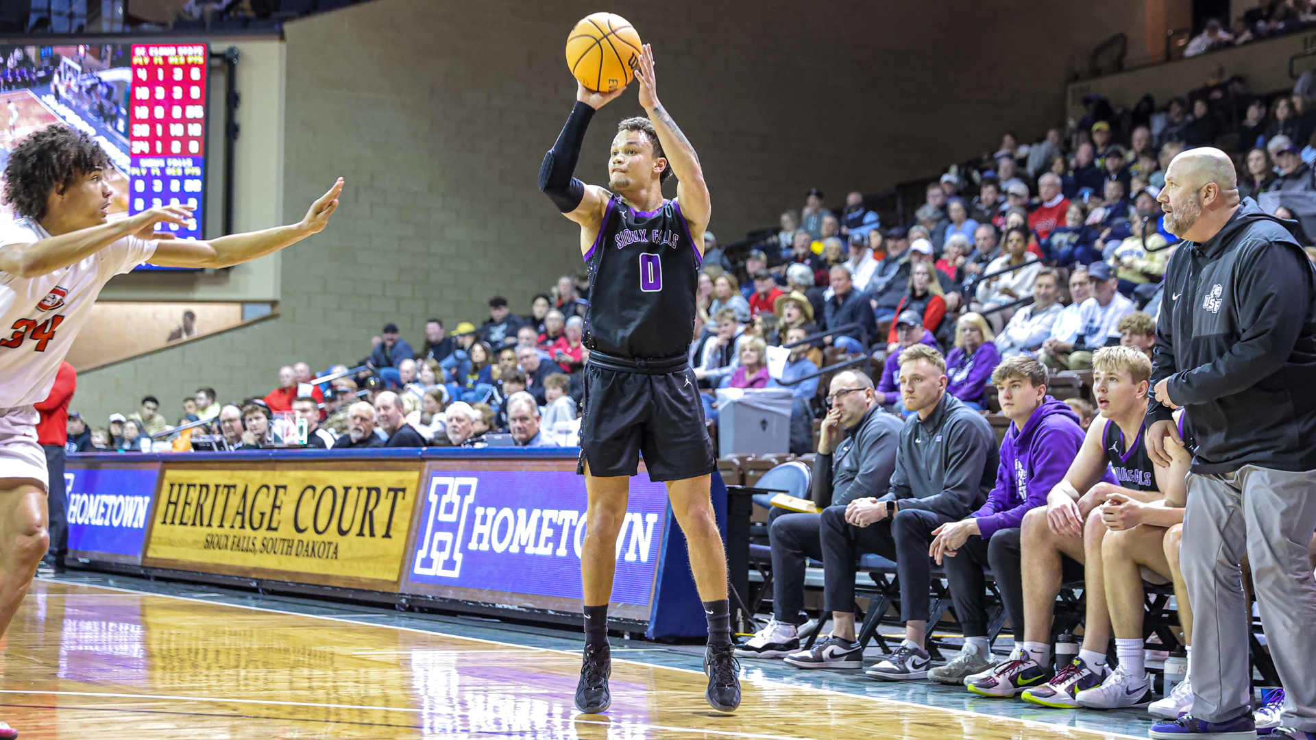 Taylen Ashley shoots a 3