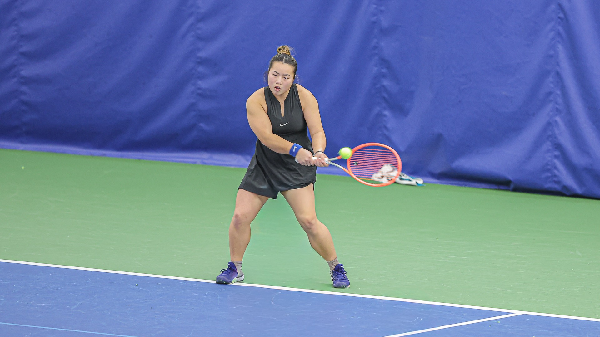 Mylin Lemke attacks ball