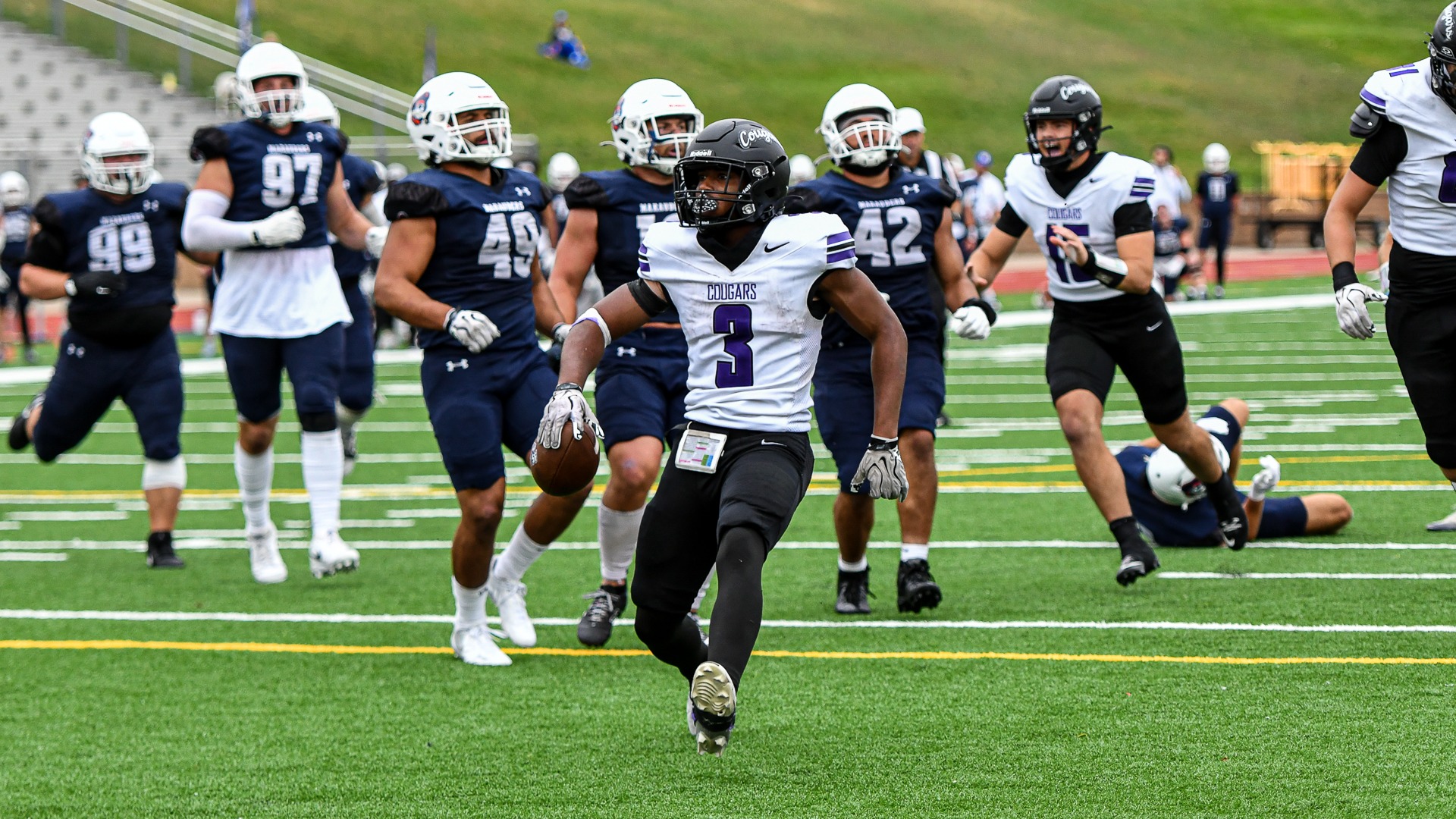 Bubba Tann III scores the winning touchdown against UMary