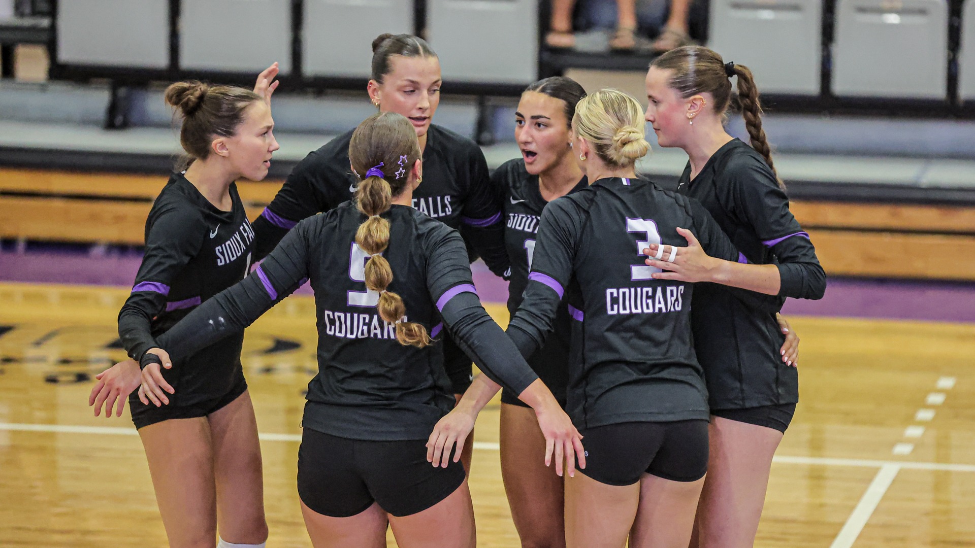 2026 USF Volleyball huddle versus #6 Washburn