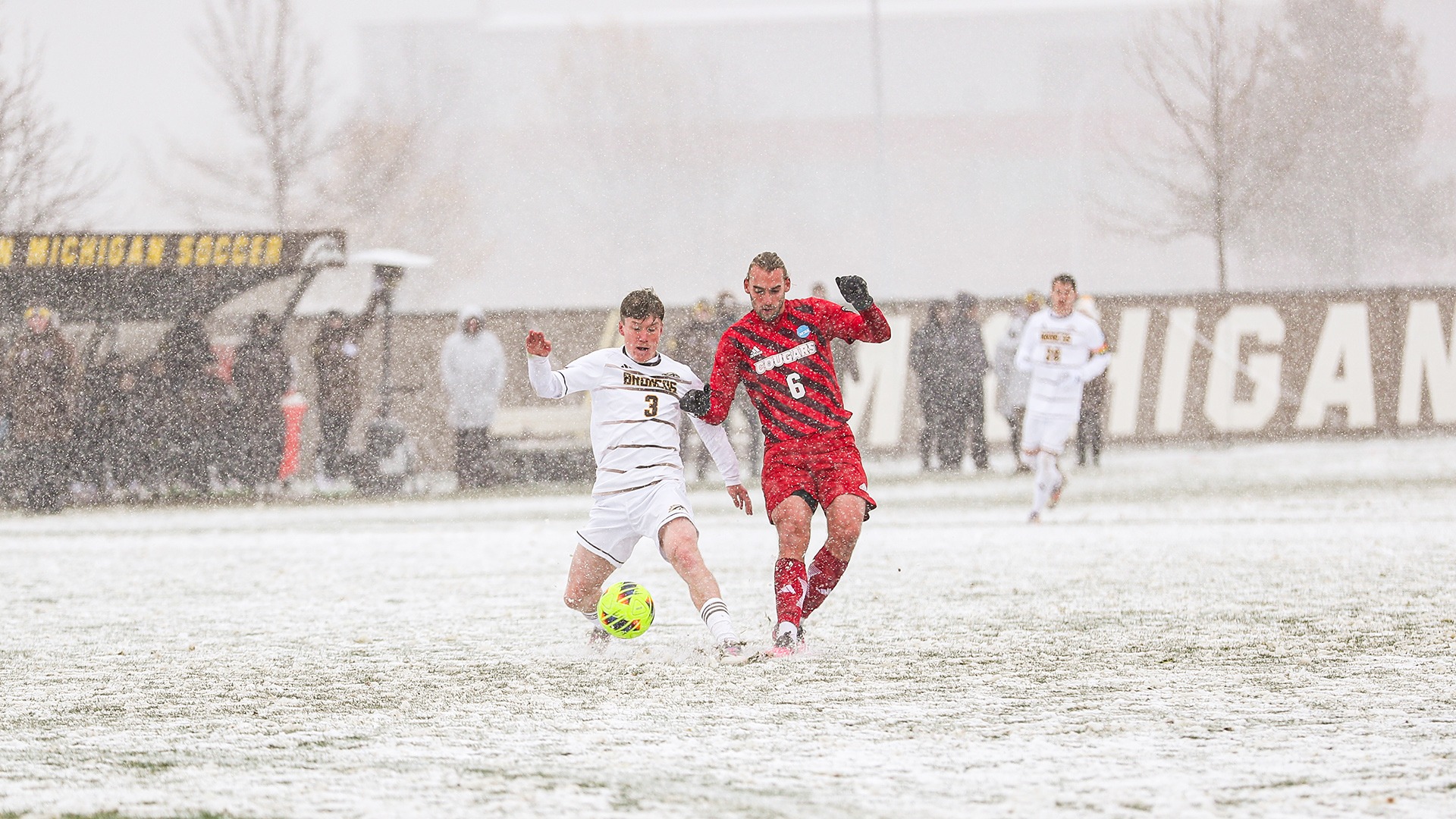 Zomeno NCAA at Western Michigan