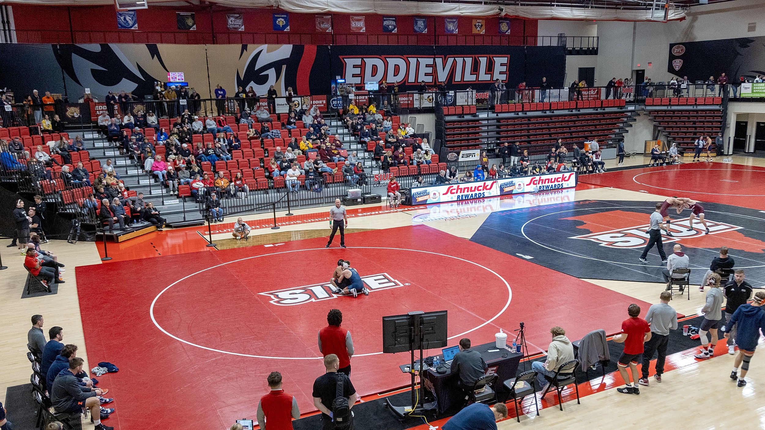 SIUE Wrestling Cougar Clash 12-07-24: SIUE Cougar Clash wrestling match at the Vadalabene Center on the campus of Southern Illinois University Edwardsville, Saturday, December 7, 2024. (Photo: Scott Kane/SIUE Athletics)