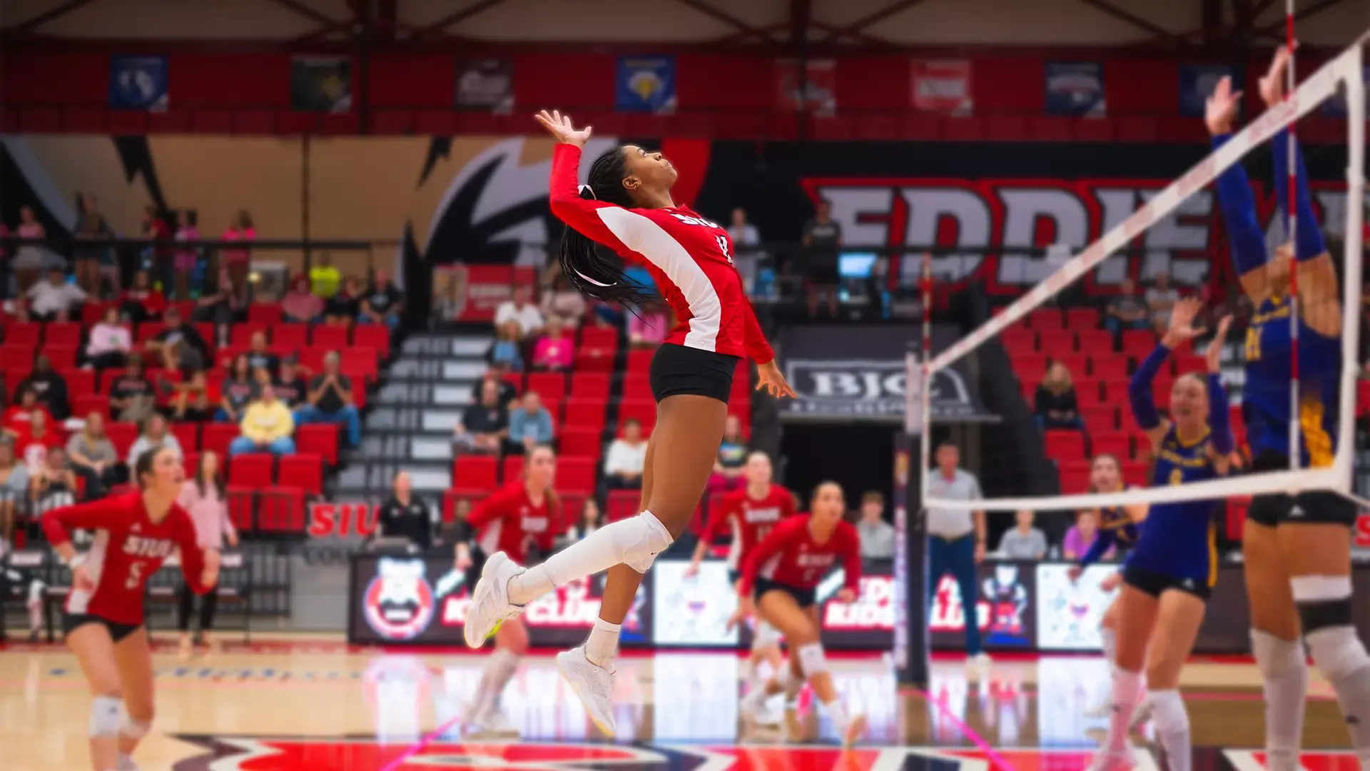 Kyndia Smith hitting the ball 