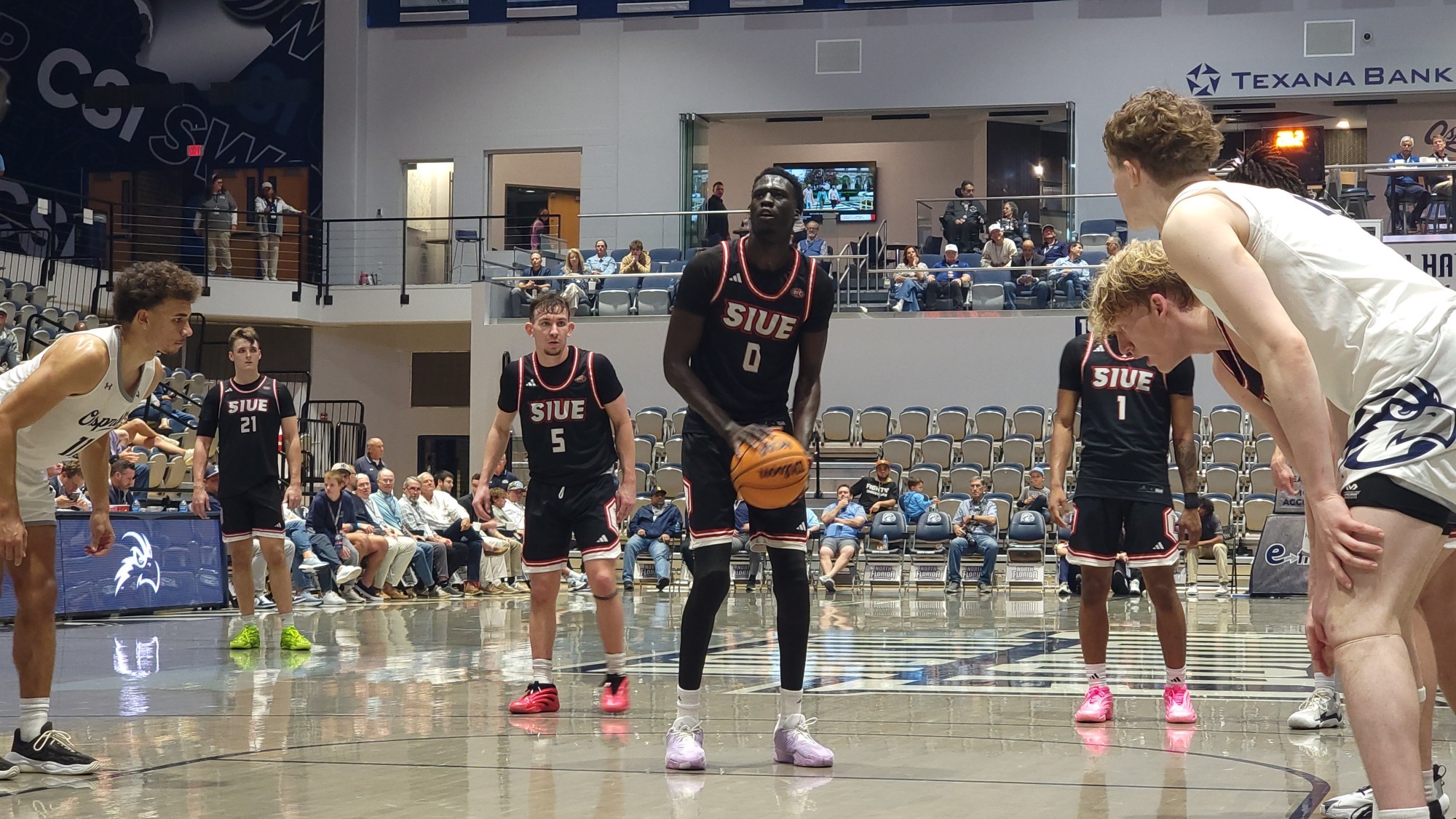 Ring Malith free throw UNF