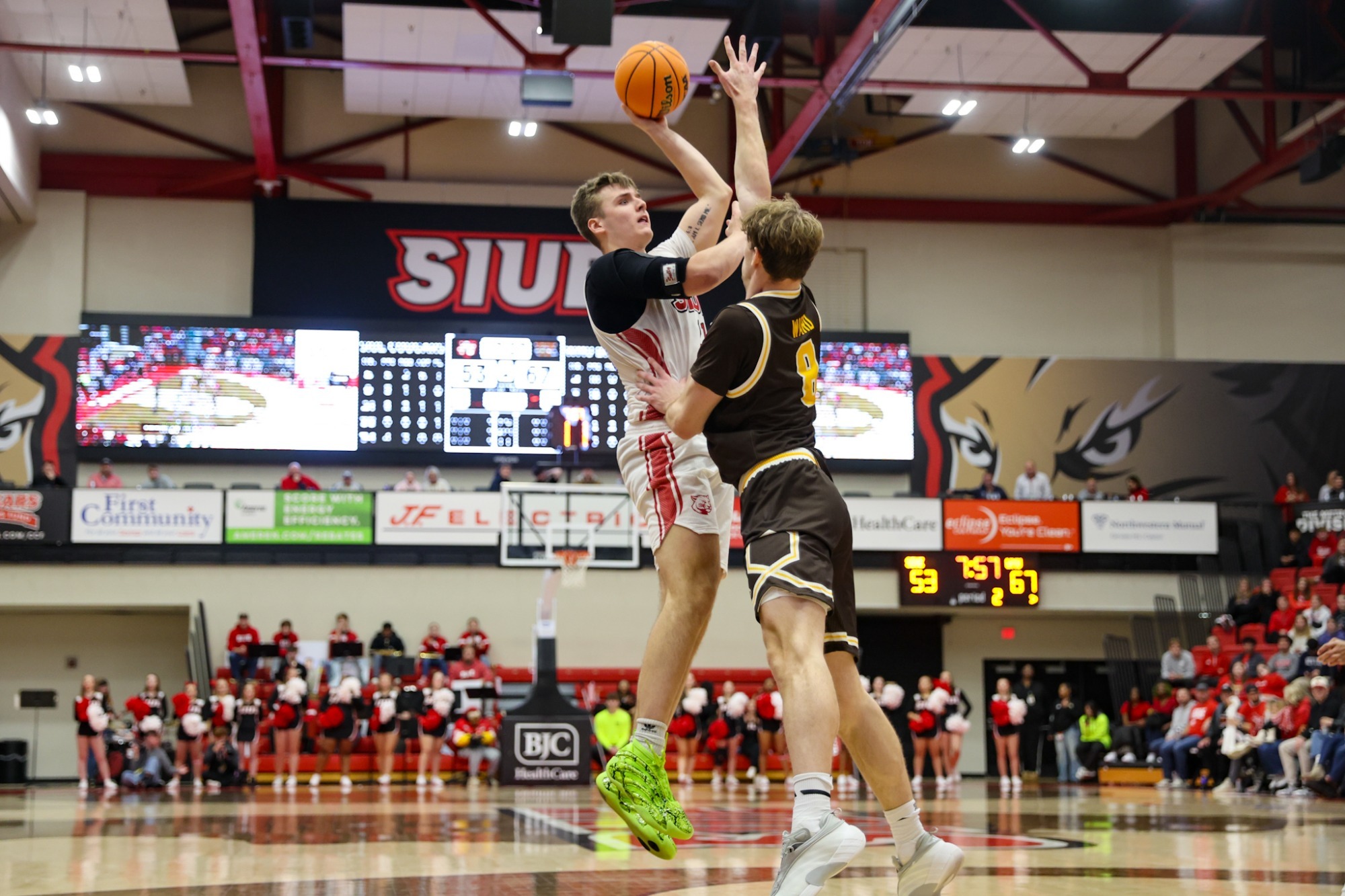 Myles Shooting Western Michigan