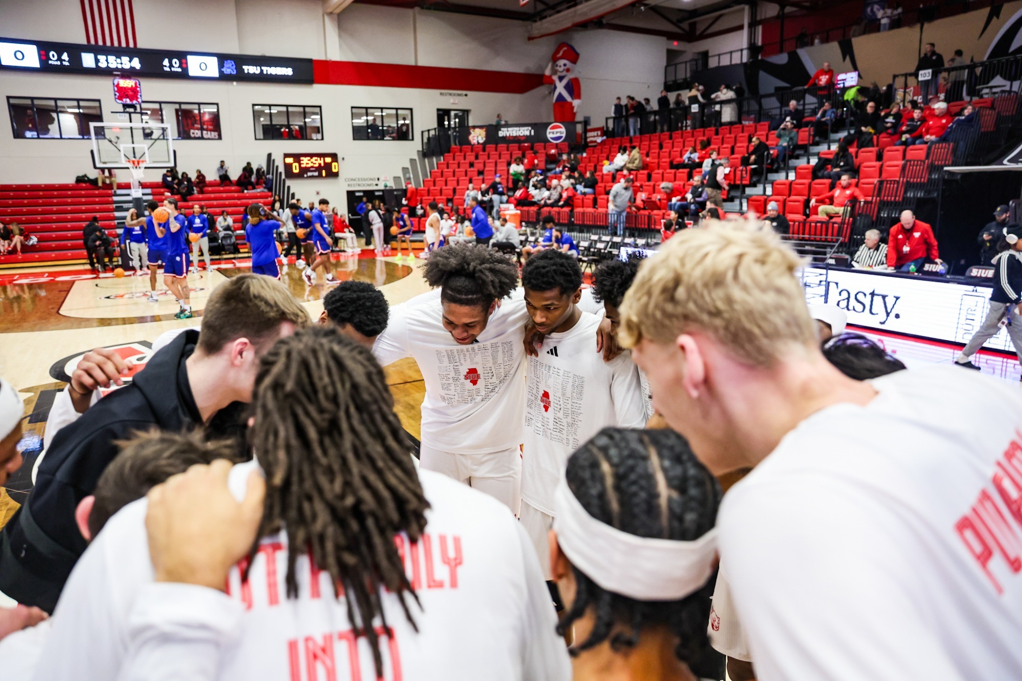 Warmup Huddle Tennessee State