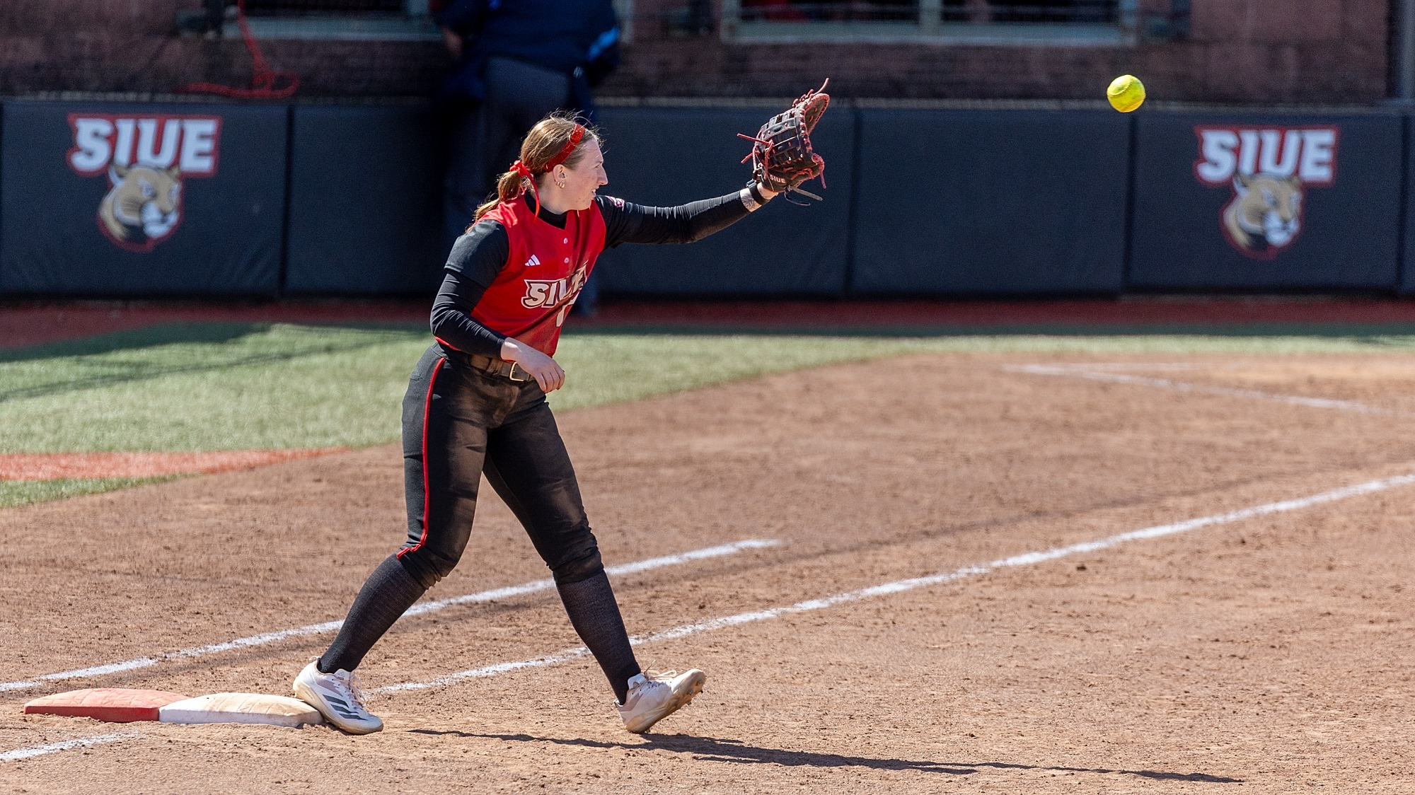 Softball vs Morehead State :  03-14-26 SIUE Cougars Softball faced off against the Morehead State Eagles for a doubleheader on the campus of Southern Illinois University Edwardsville Saturday, March 14, 2026.  (Photo: Scott Kane/SIUE Athletics)